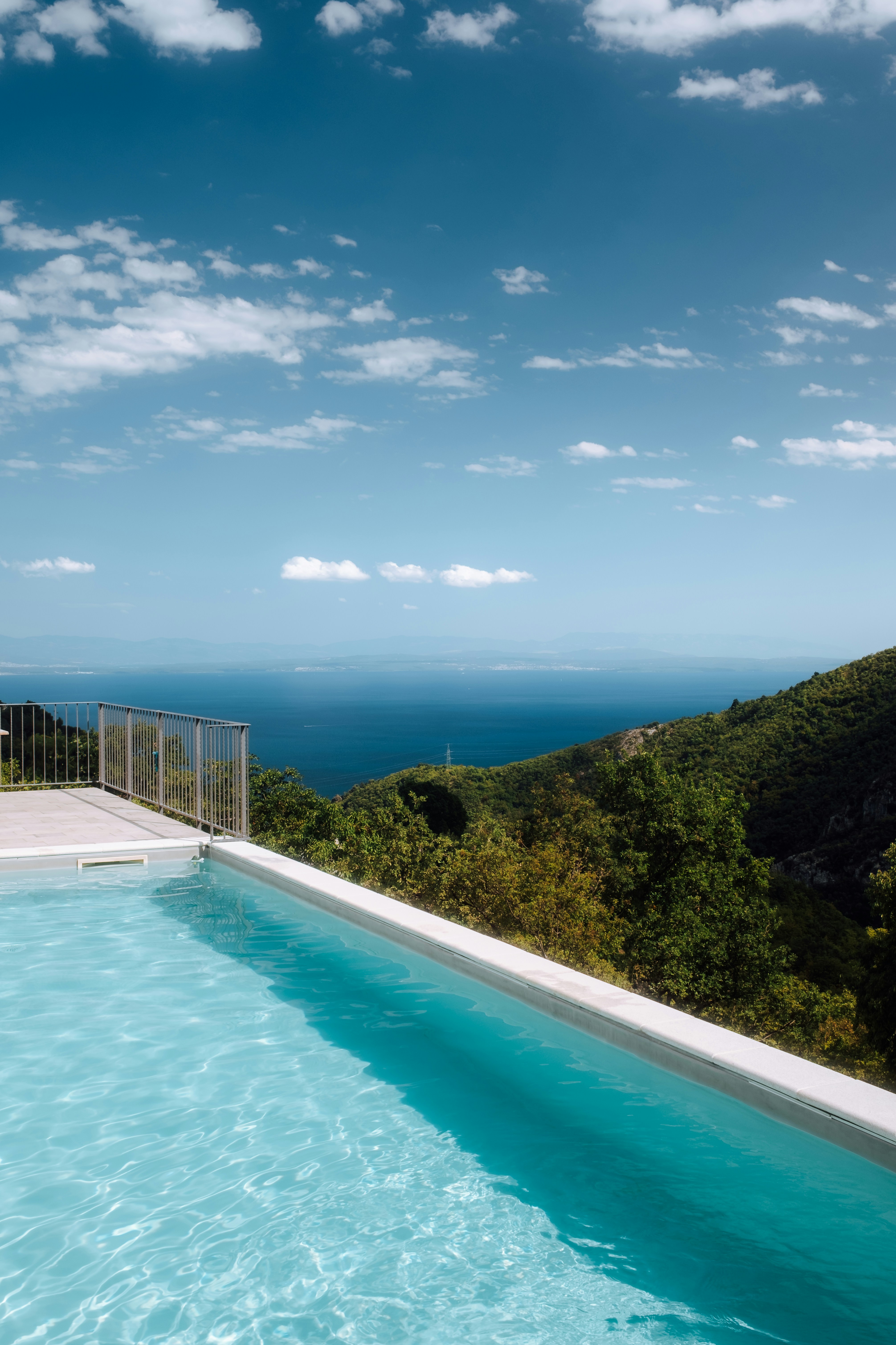 Photo by martinkatler