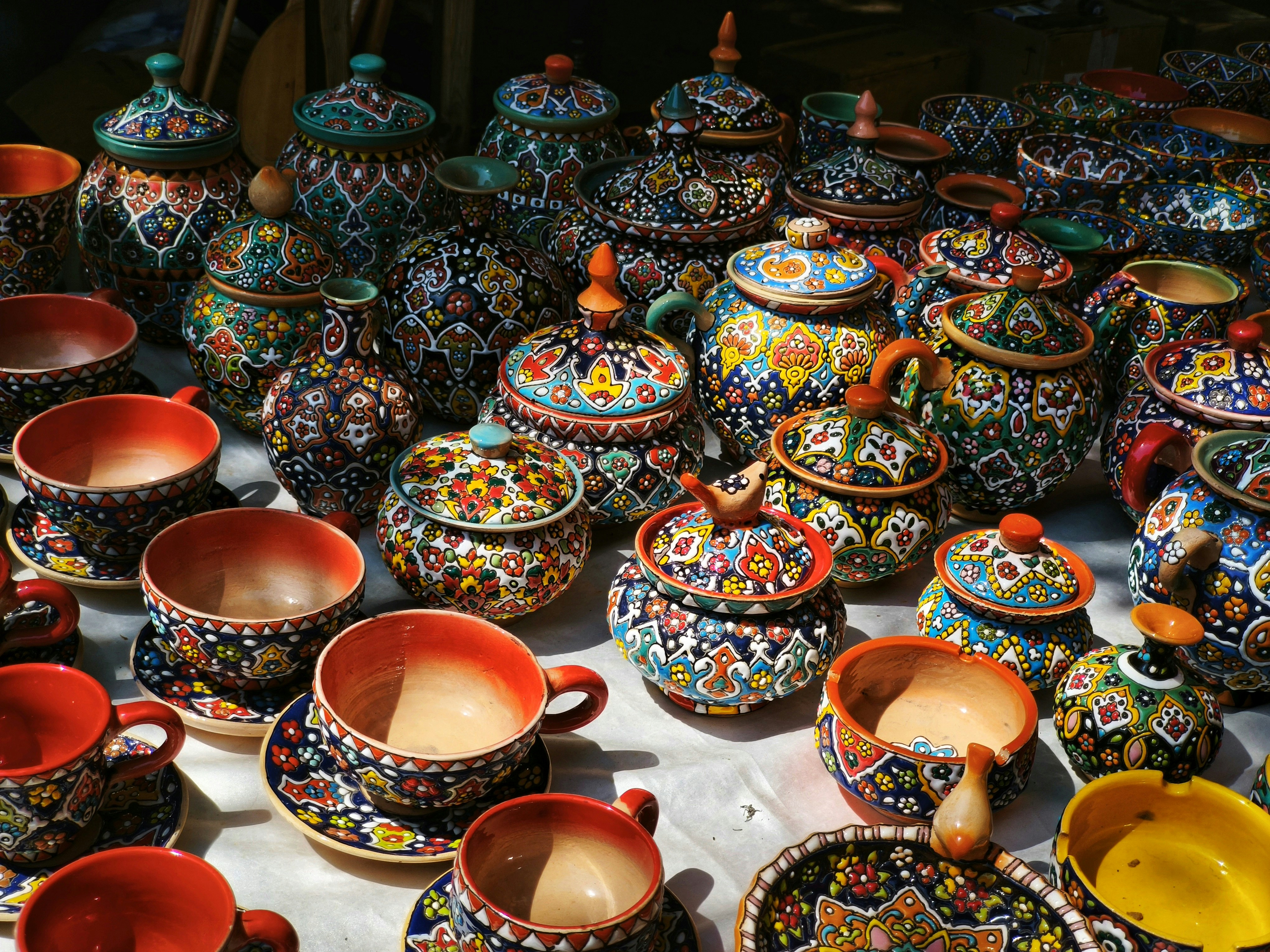 Cerámica artesanal colorida