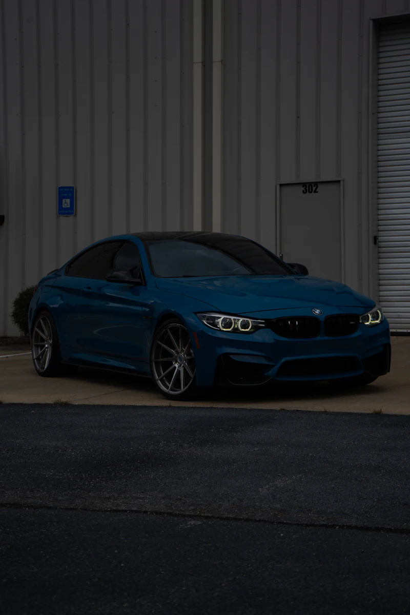BMW M4 F82 azul