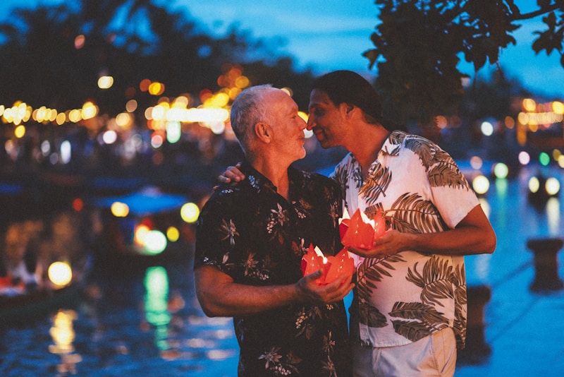 Gay love by the shore