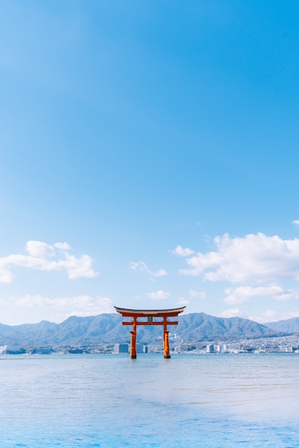 広島・宮島を一日で巡る ── 厳島神社・もみじ饅頭・平和記念公園
