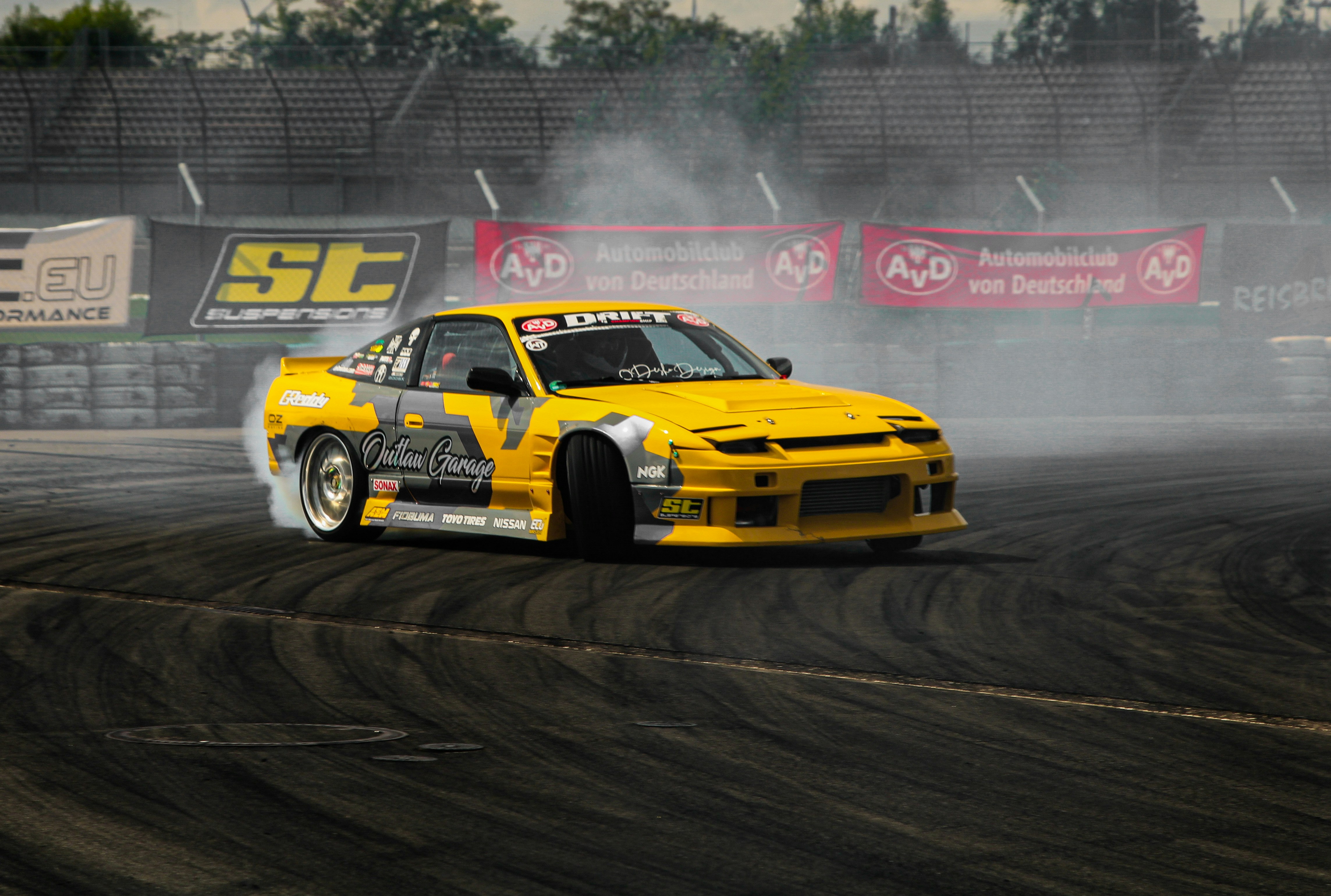JDM drift car smoke, ilustrasi artikel High-Octane Aesthetics: Where to Find the Best HD JDM Drift Car Wallpapers 9
