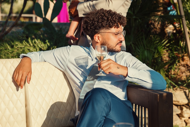 Relaxed champagne moment