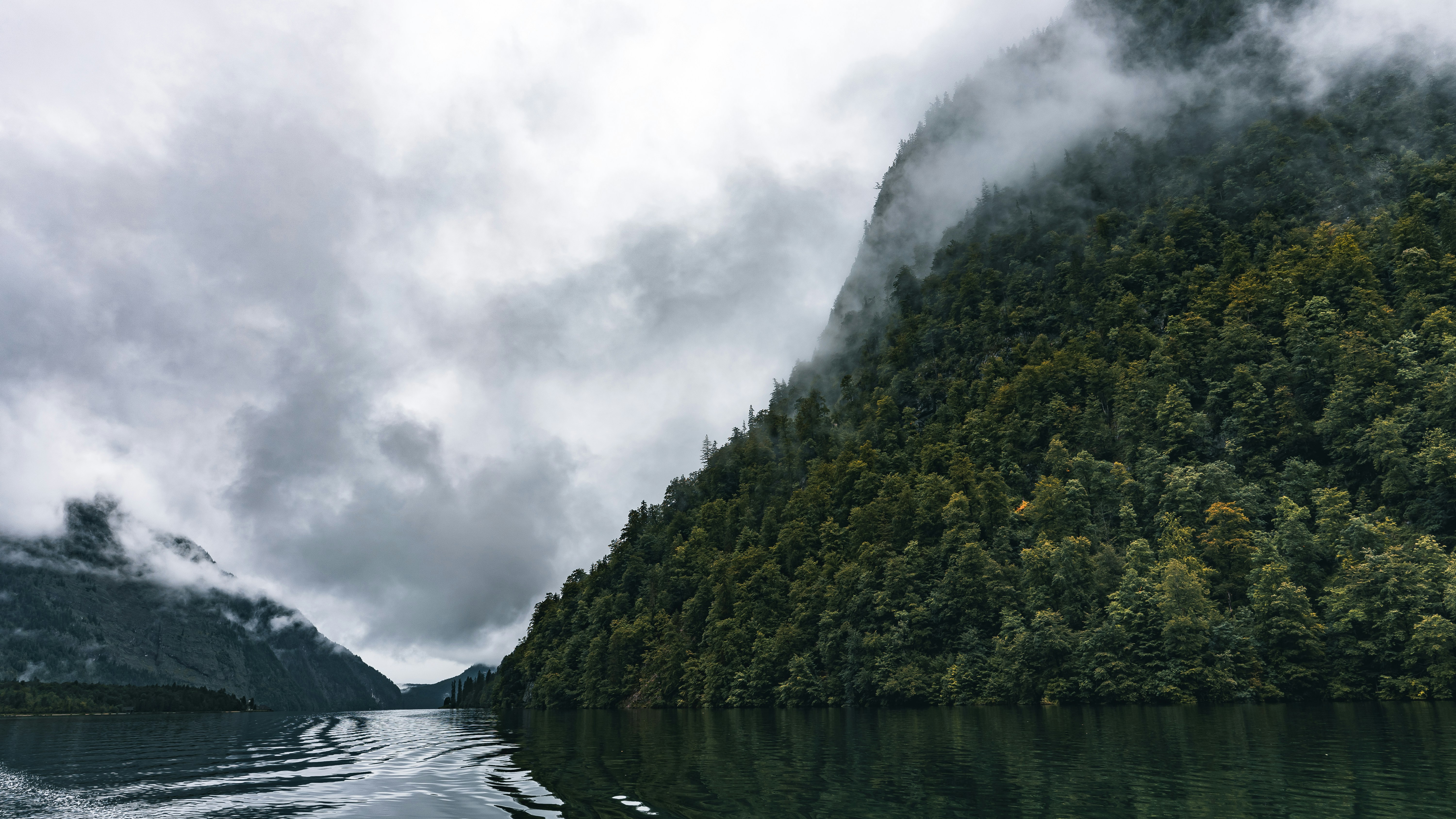 Photo by danielsiebert