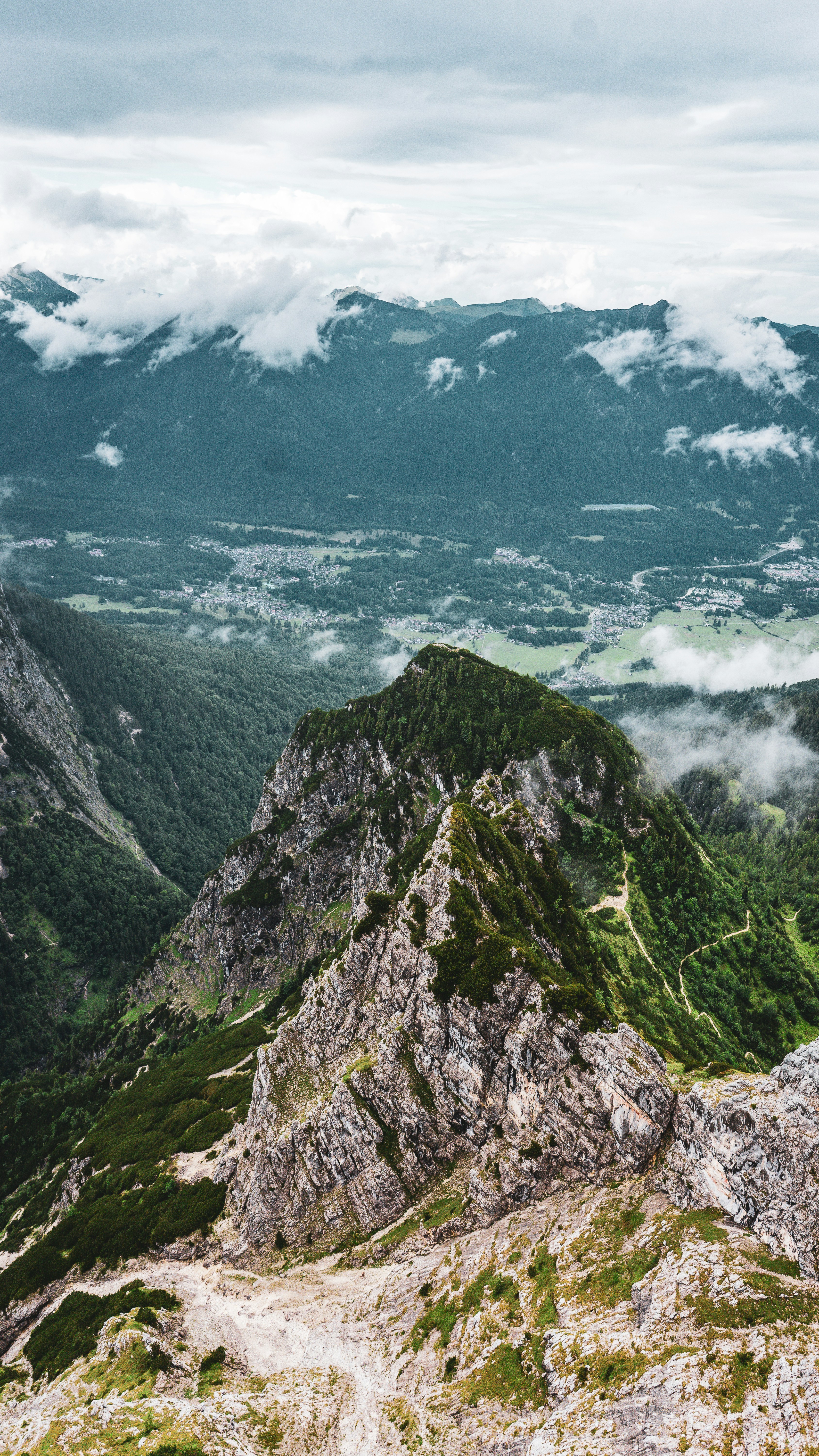 Photo by danielsiebert