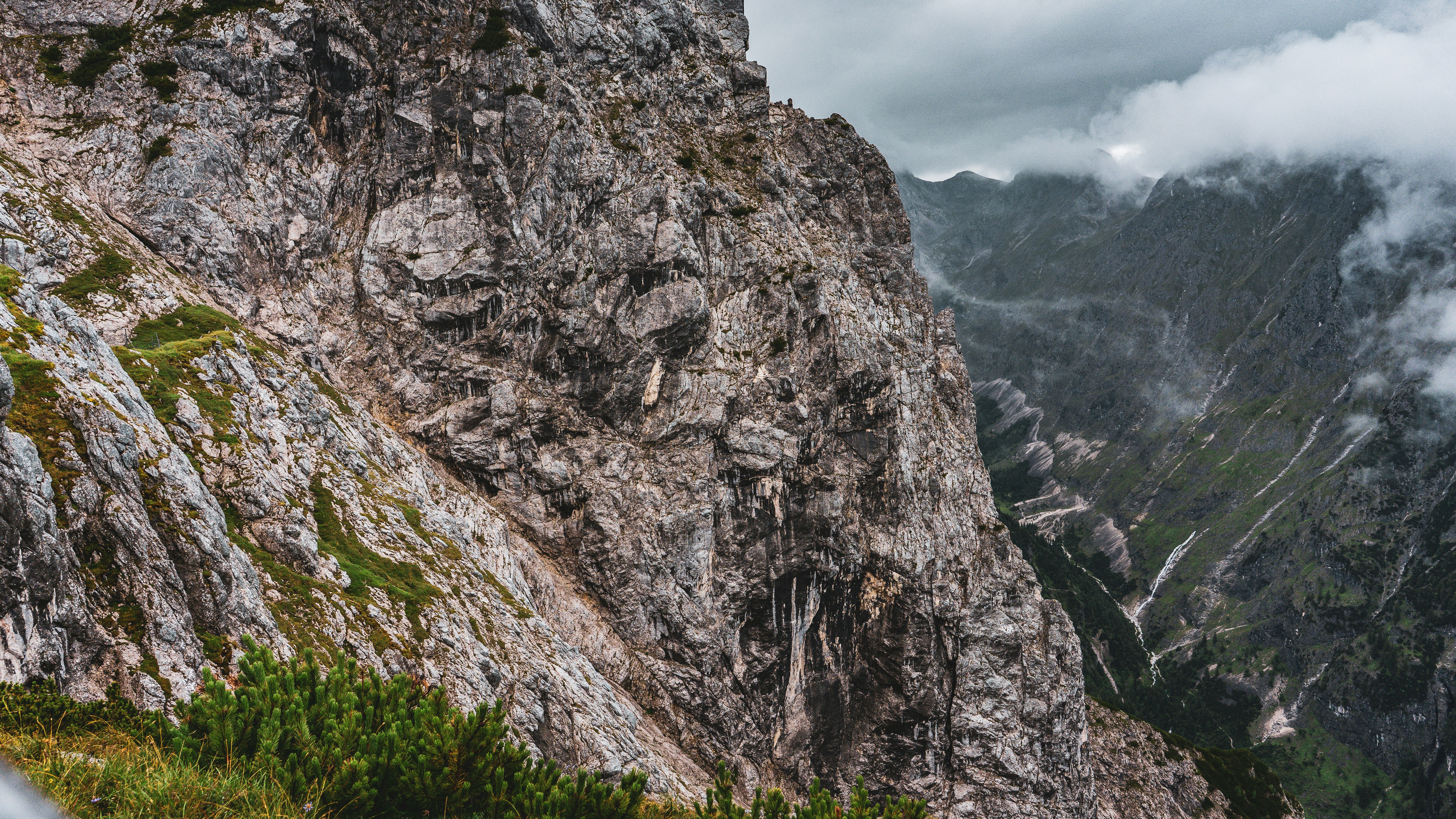 Photo by danielsiebert