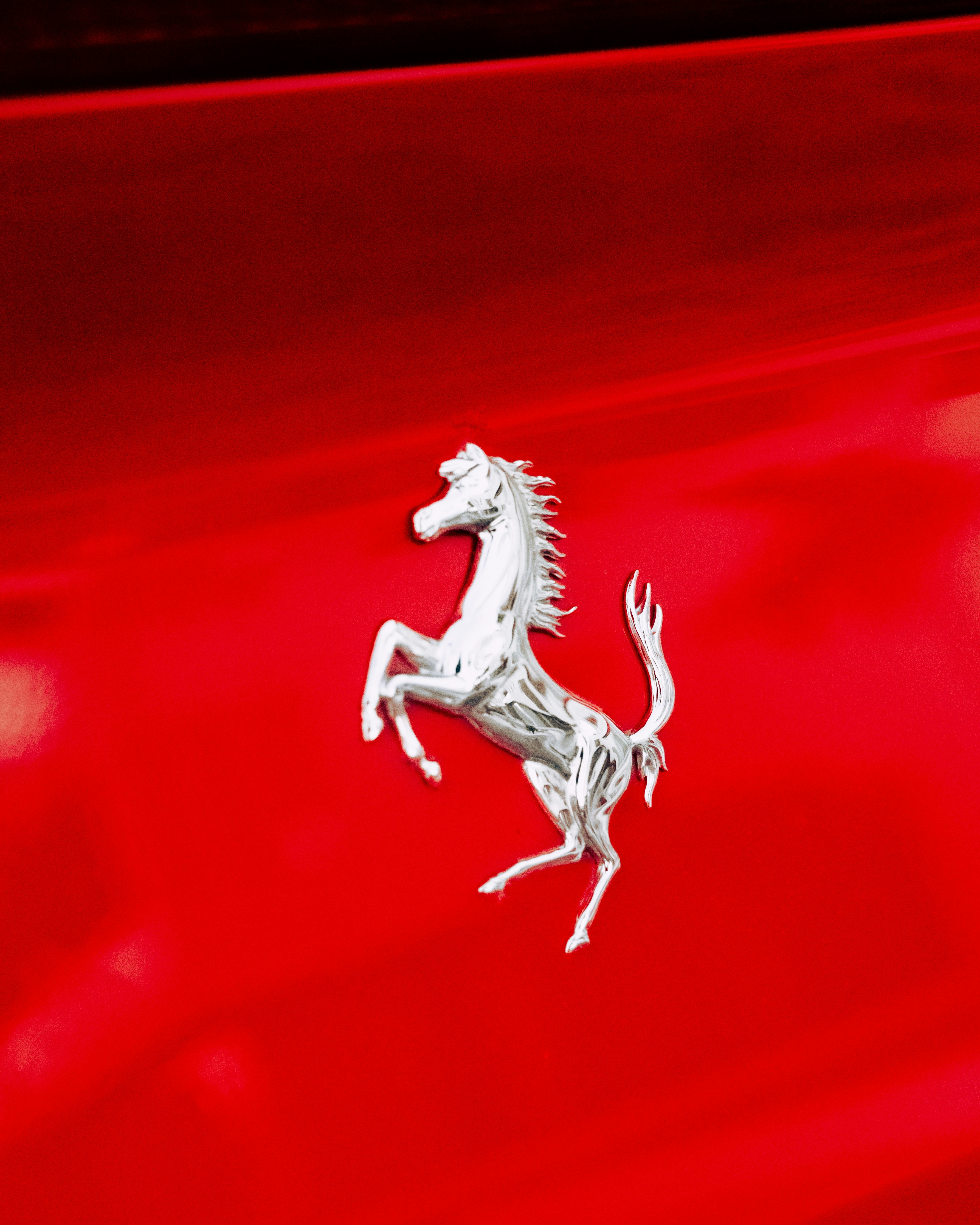 Ferrari Purosangue wallpaper, Red supercar wallpaper, Luxury SUV wallpaper, Italian sports car wallpaper, ilustrasi artikel Ferrari Purosangue: Unleash the Prancing Horse SUV in Stunning Wallpapers 1