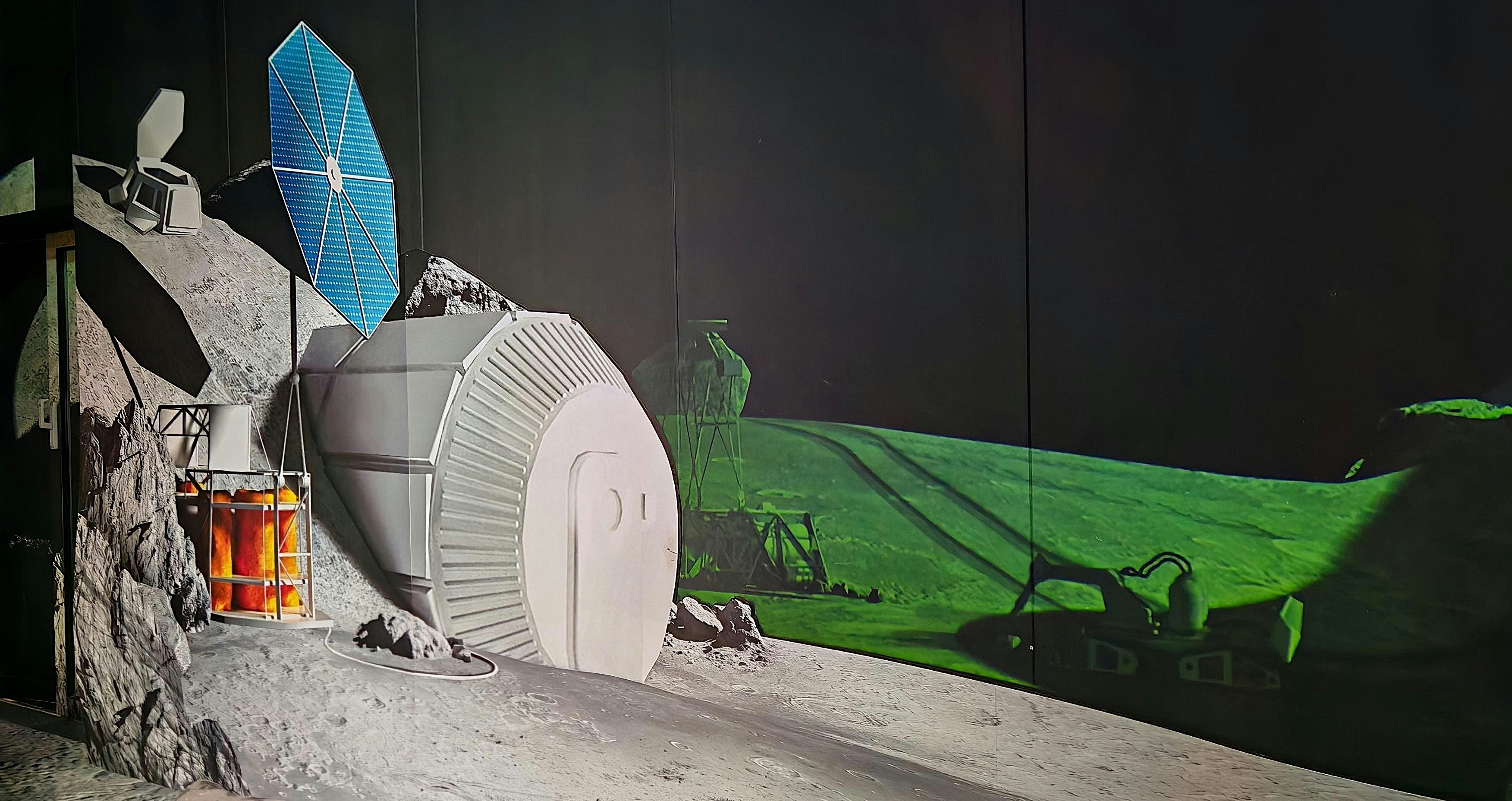 Model of a lunar landing with spacecraft and solar panel