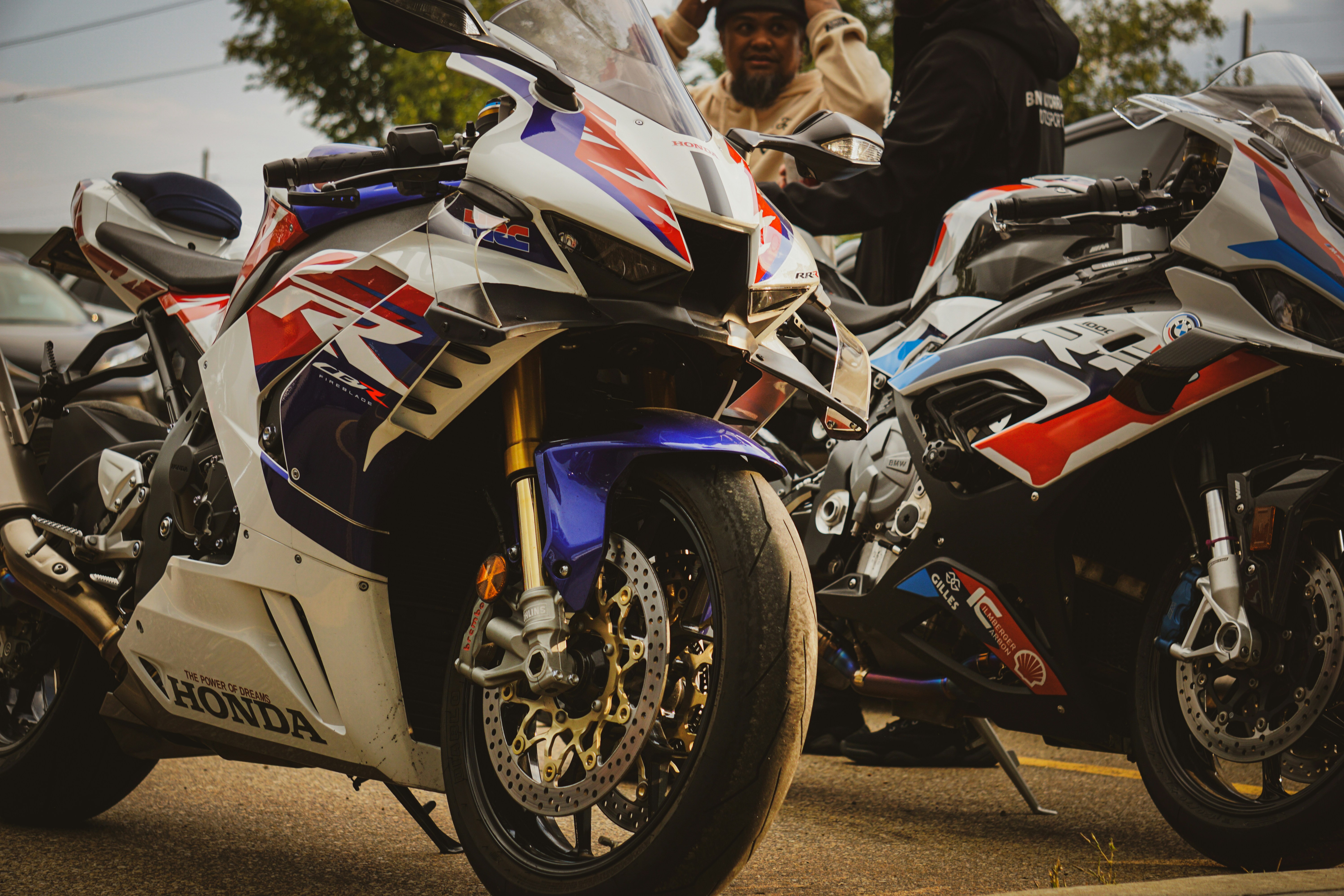 Photo by ronnzymoto
