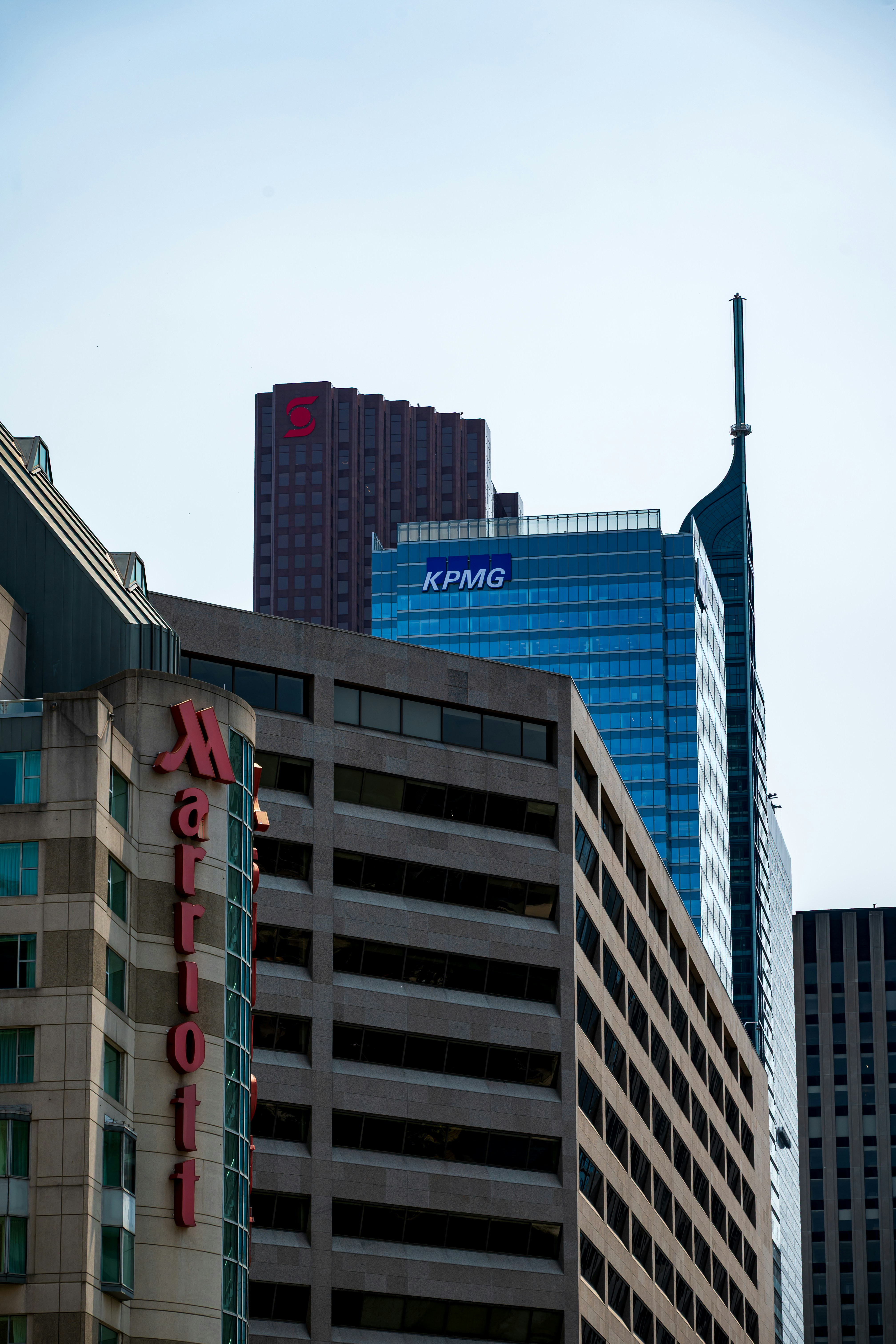 BMO Capital Maintains Outperform on Magna International, Raises Price Target to $52