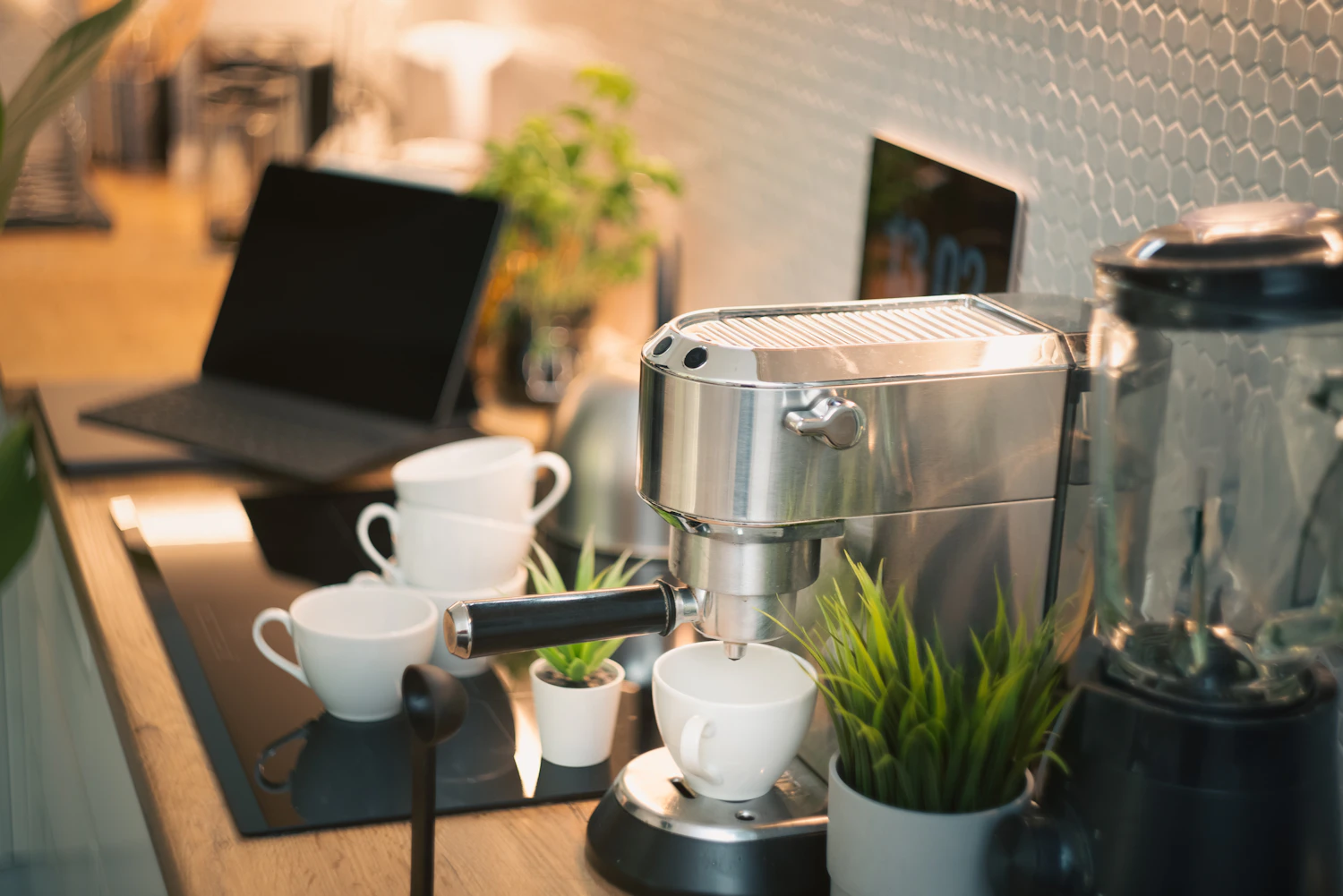 Besprechungssituation im Büro als Beispiel für beruflichen Stress