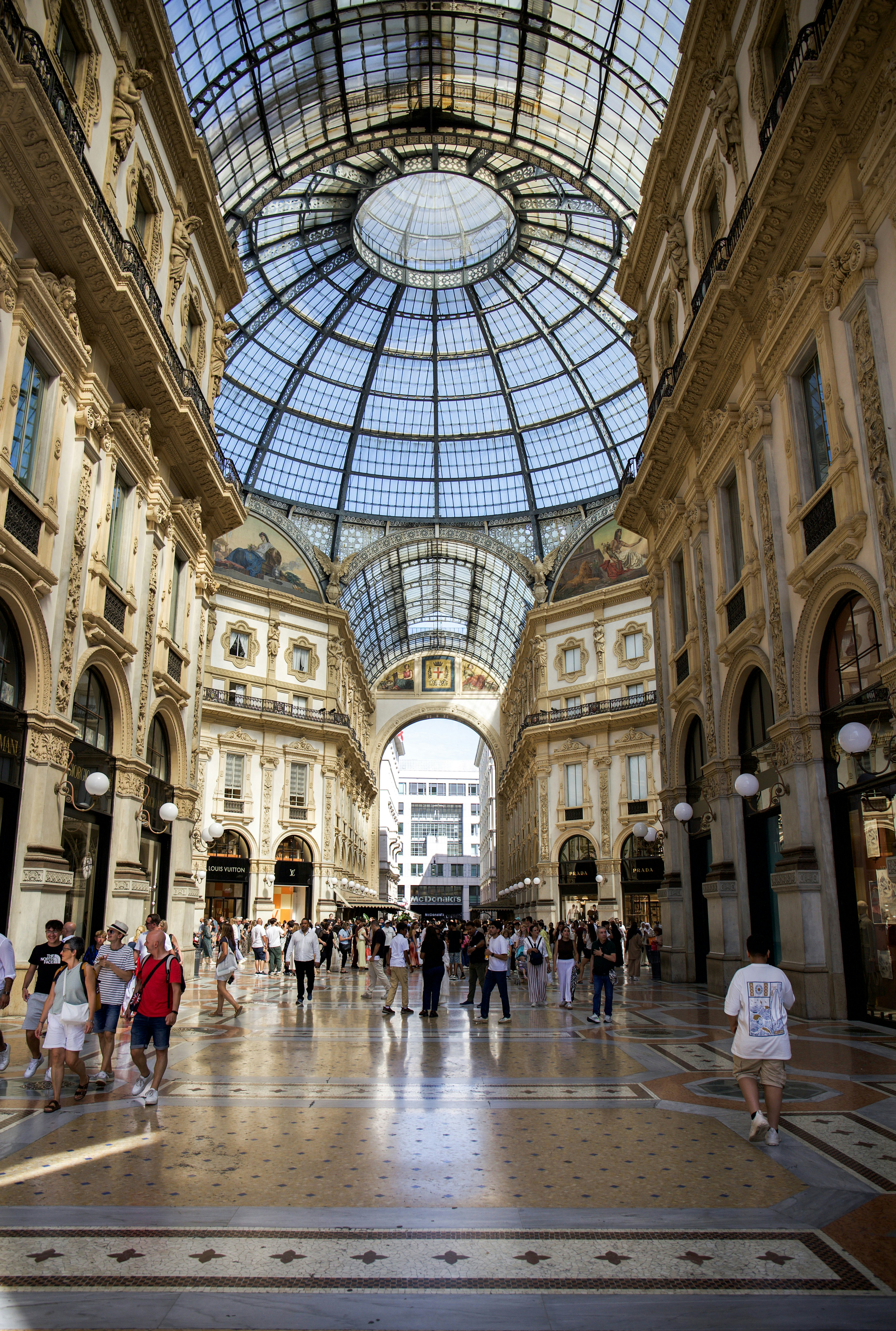 Photo by ardalanaameli