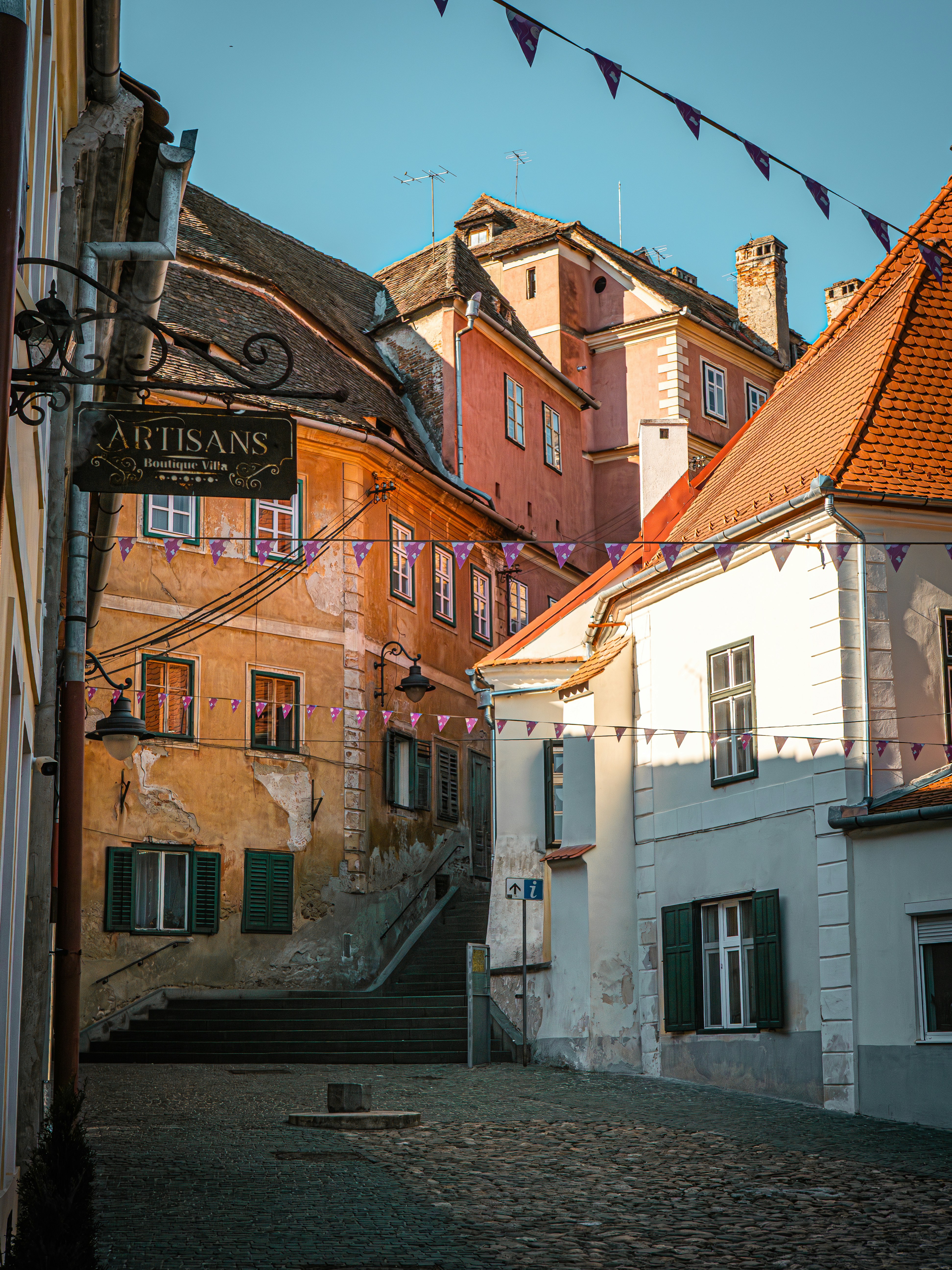 Photo by poli_graphy