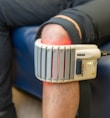 Therapy device on a person's knee