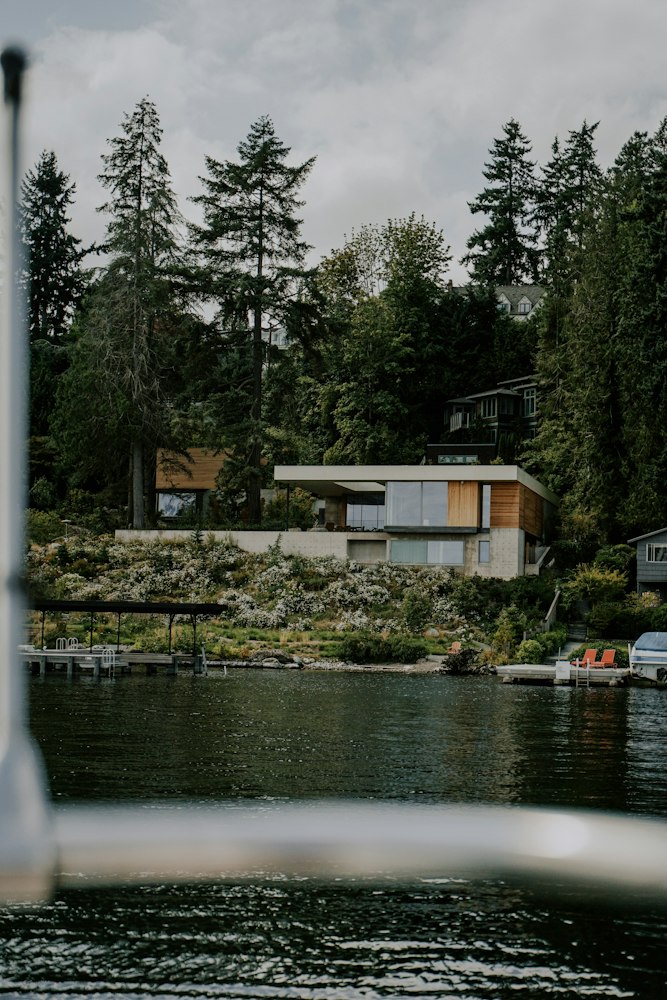 Inside a Cantilevered Lake House That Floats Above the Shoreline