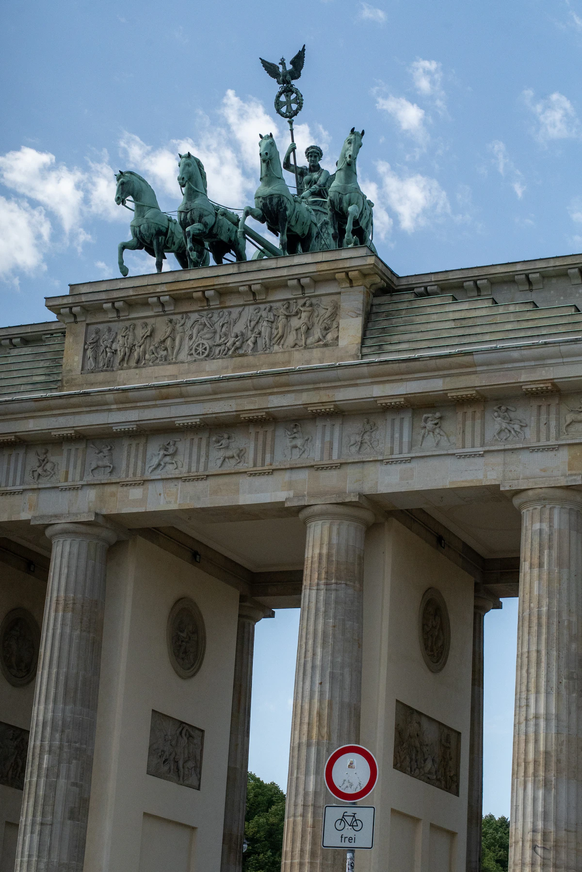 Berlin - Mumbai to Berlin round-trip flight deal