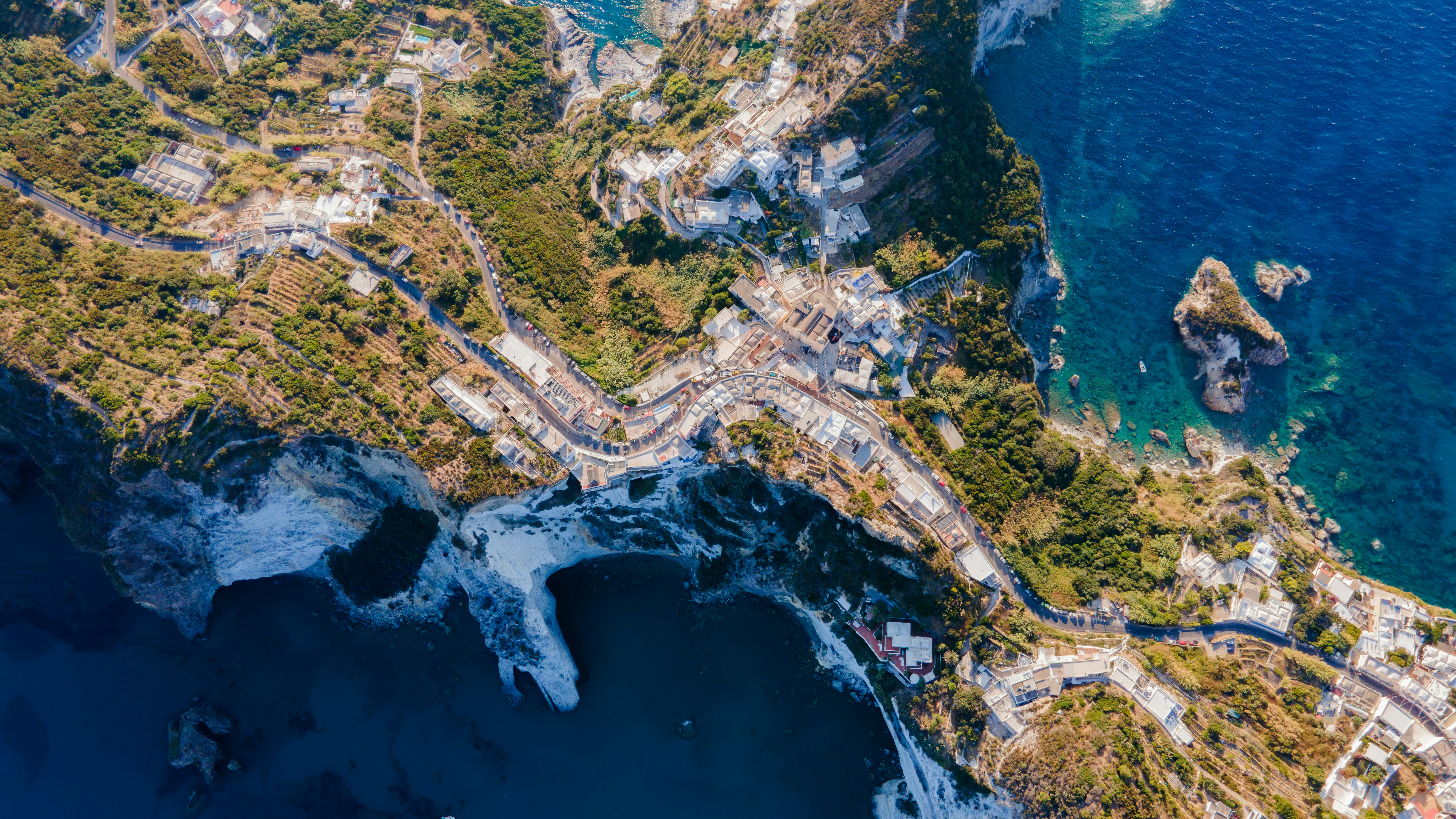 Photo by antoniocangianiello