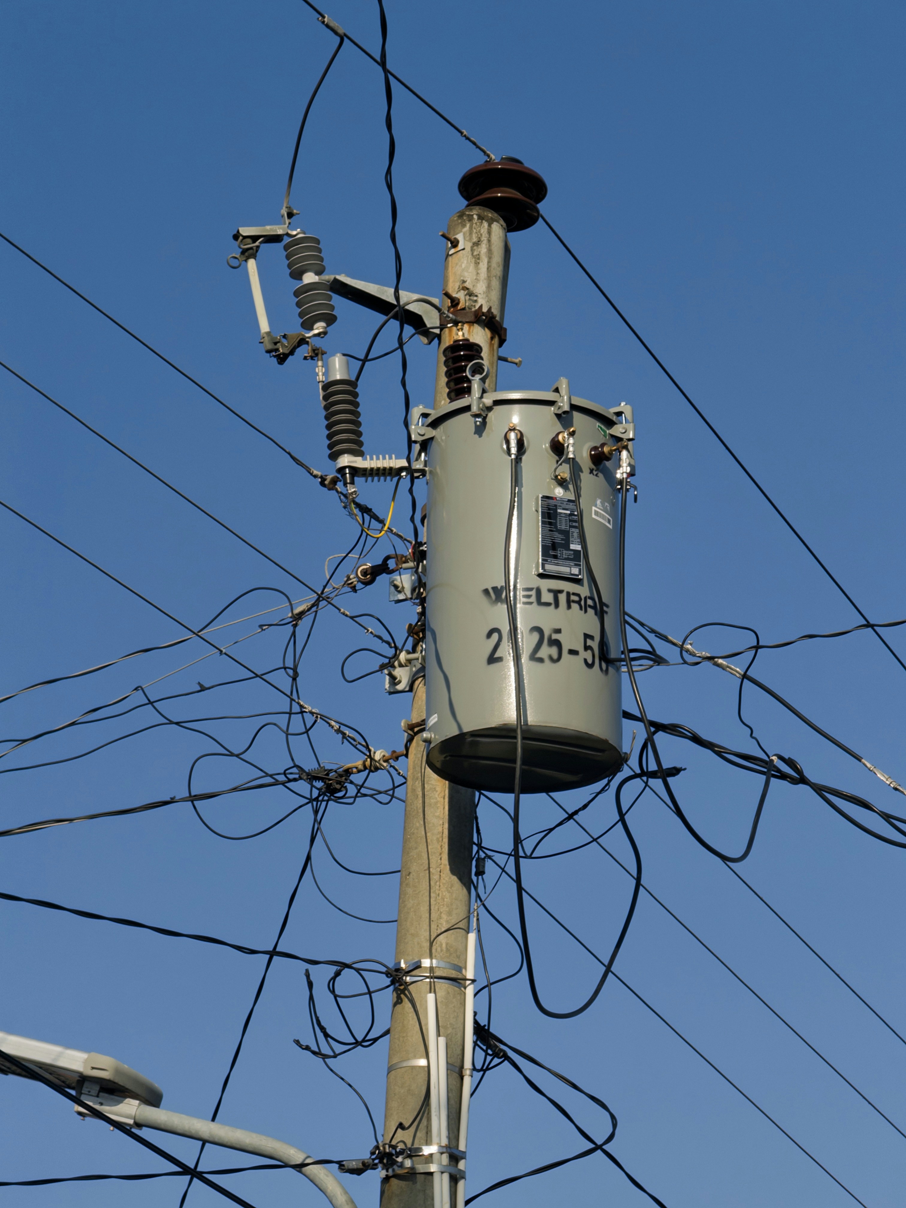 Old Pole Mount Transformer : r/Lineman, image size:3000x4000