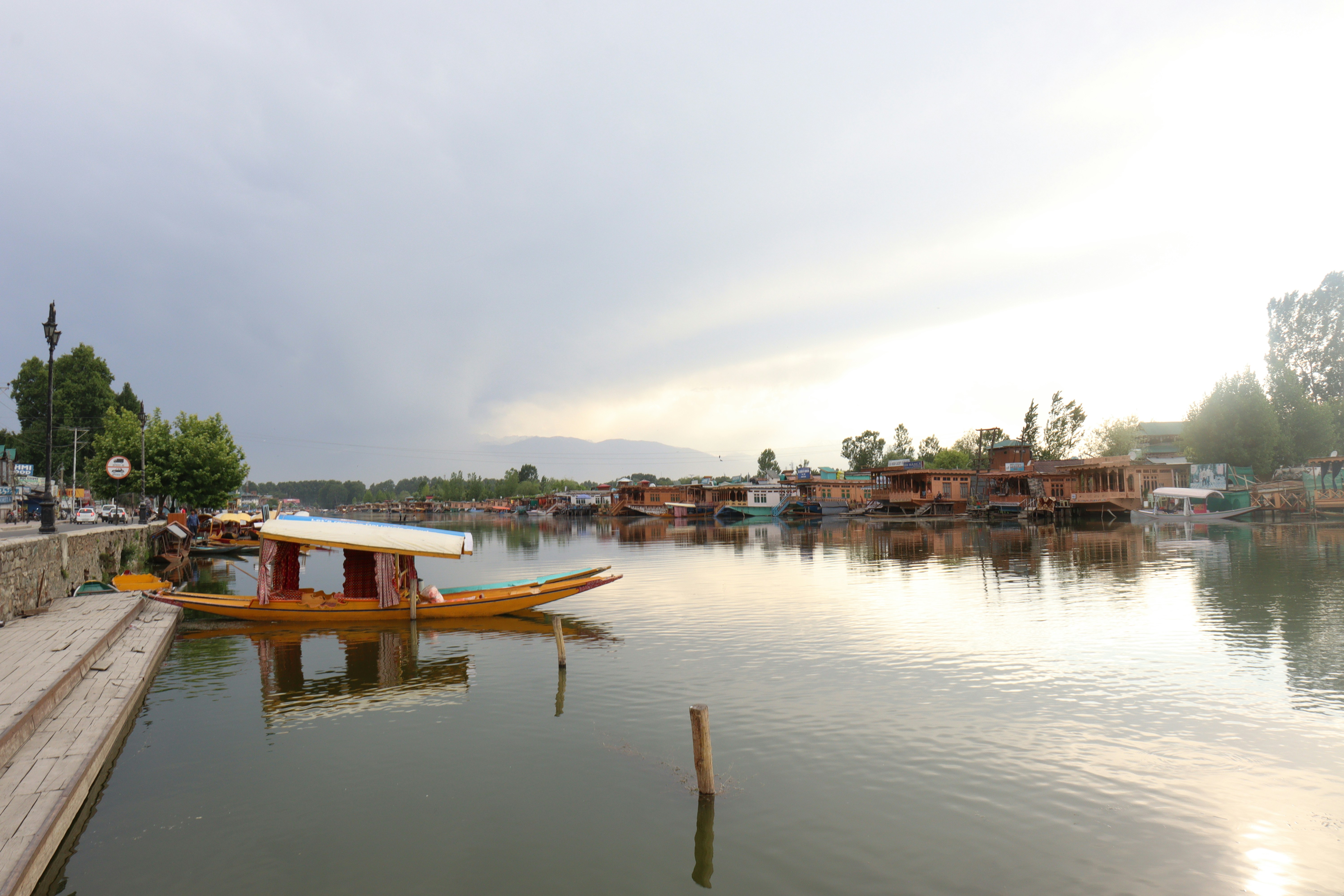 Muazam Mohi ud din (@muazammalik) | Komunitas Foto Unsplash