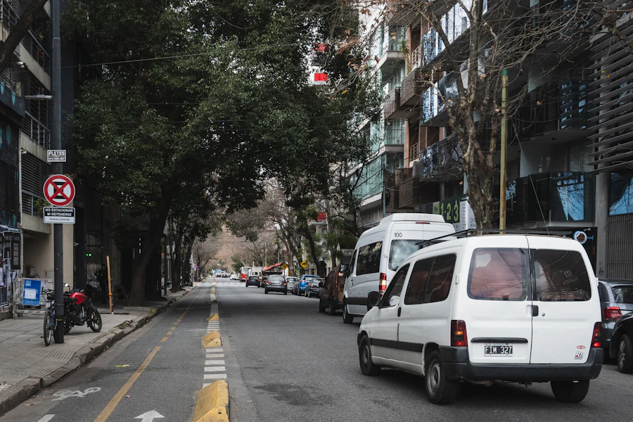 Đường phố rợp cây tại Buenos Aires, Argentina