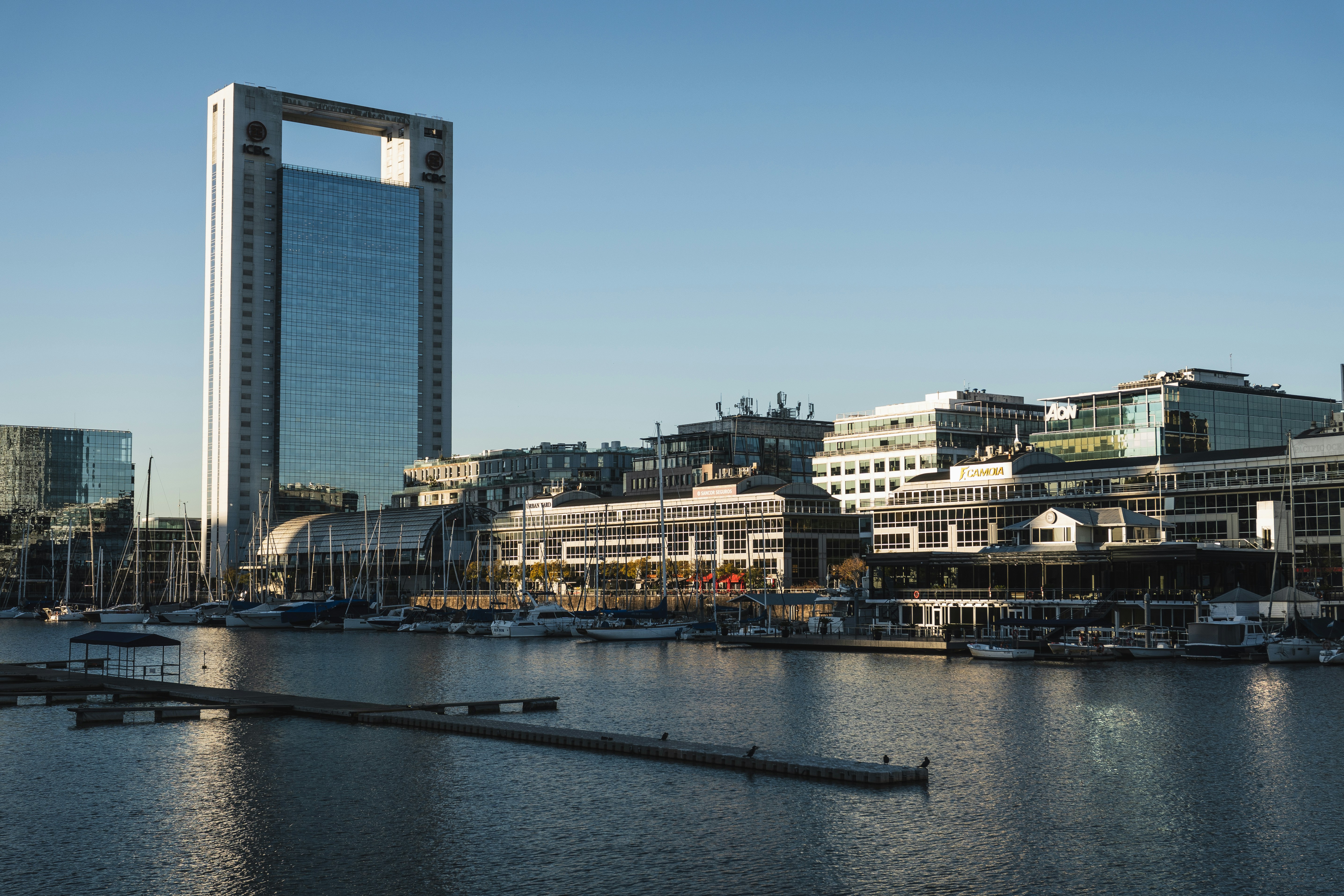 Паніка навколо стейблкоїнів може підривати політику ЄЦБ, попереджає голова центрального банку Нідерландів.