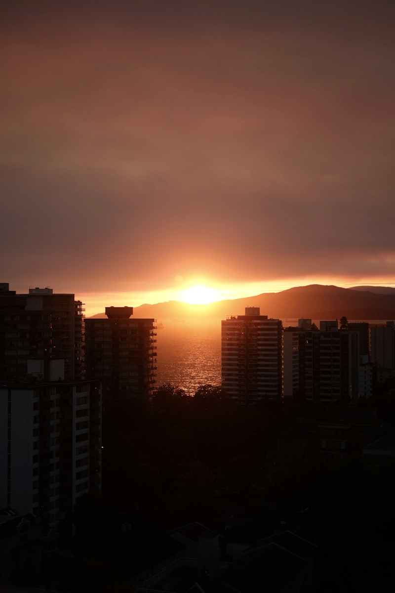 Paseo al atardecer en Vancouver en Canadá