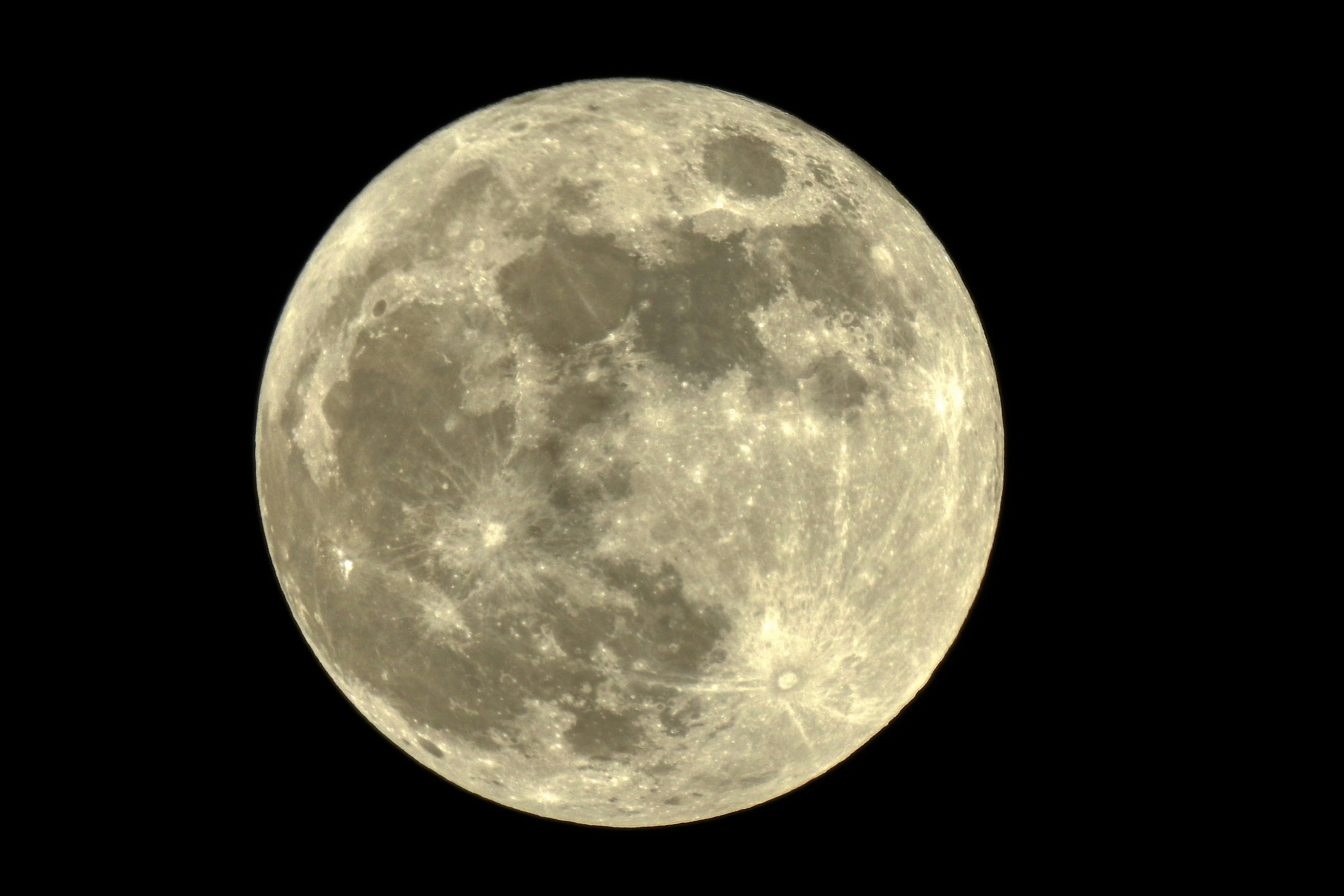 Photo by thomaskinto