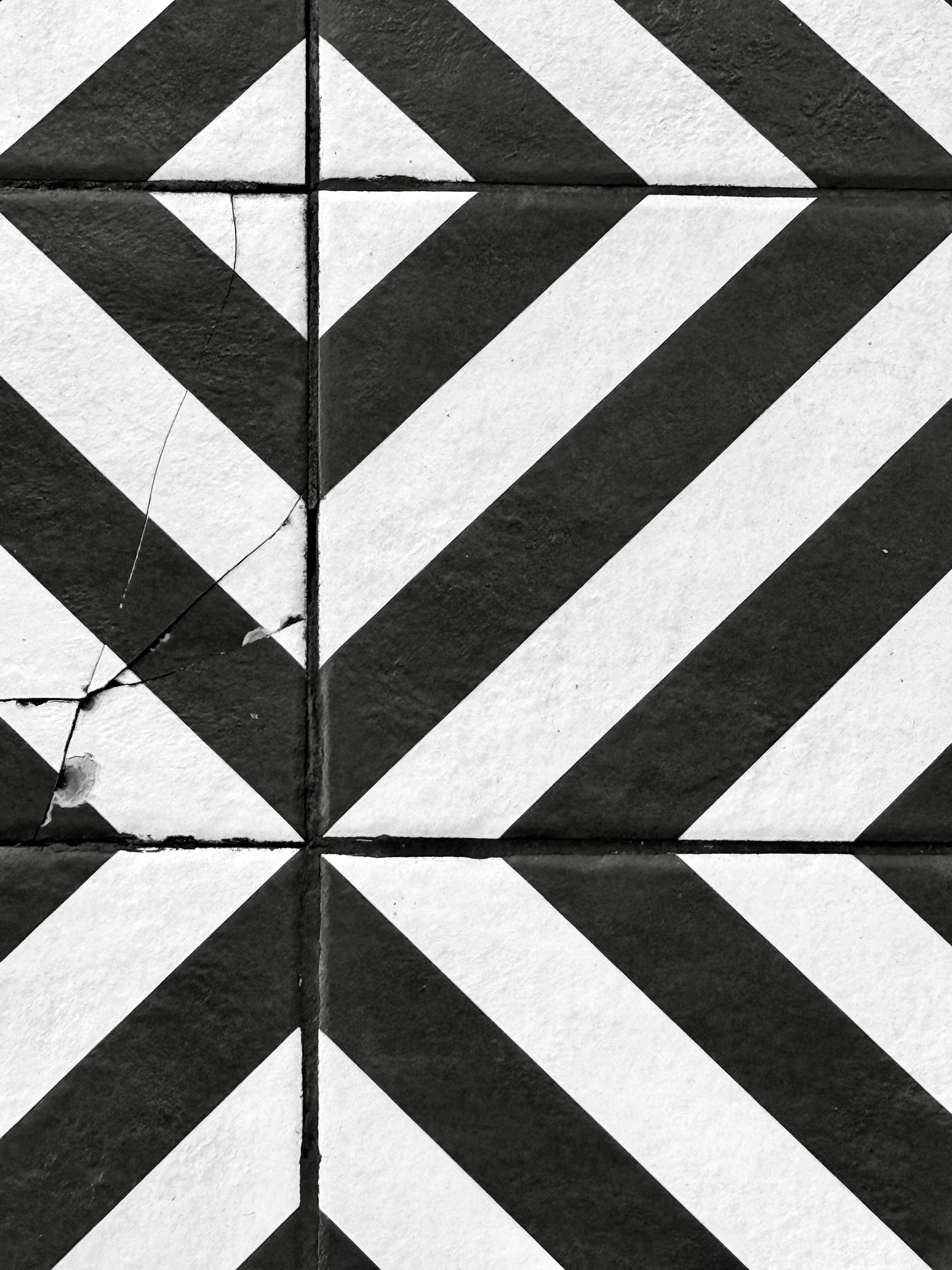 Black and white geometric pattern on tiles