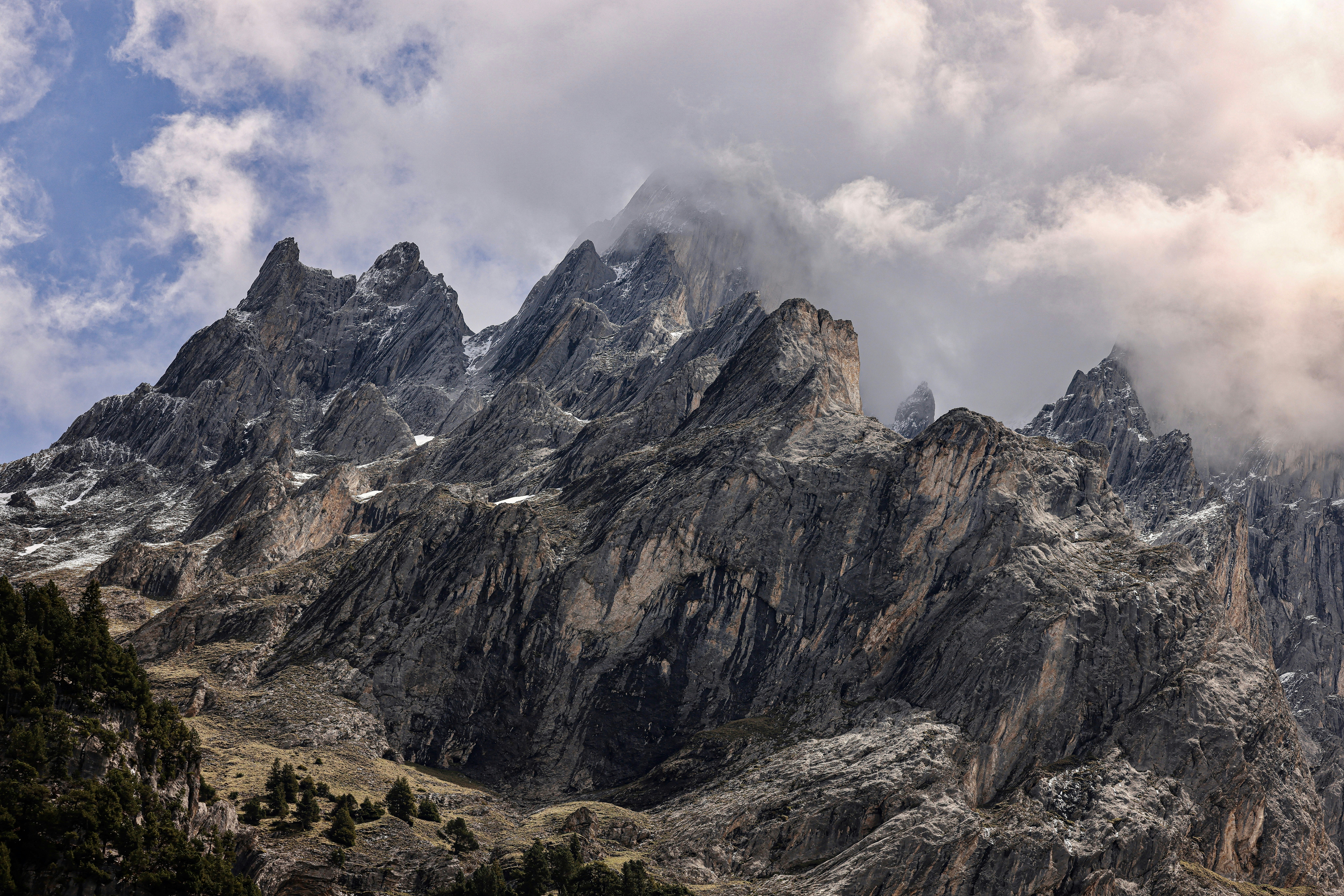 Photo by maximilian_brand