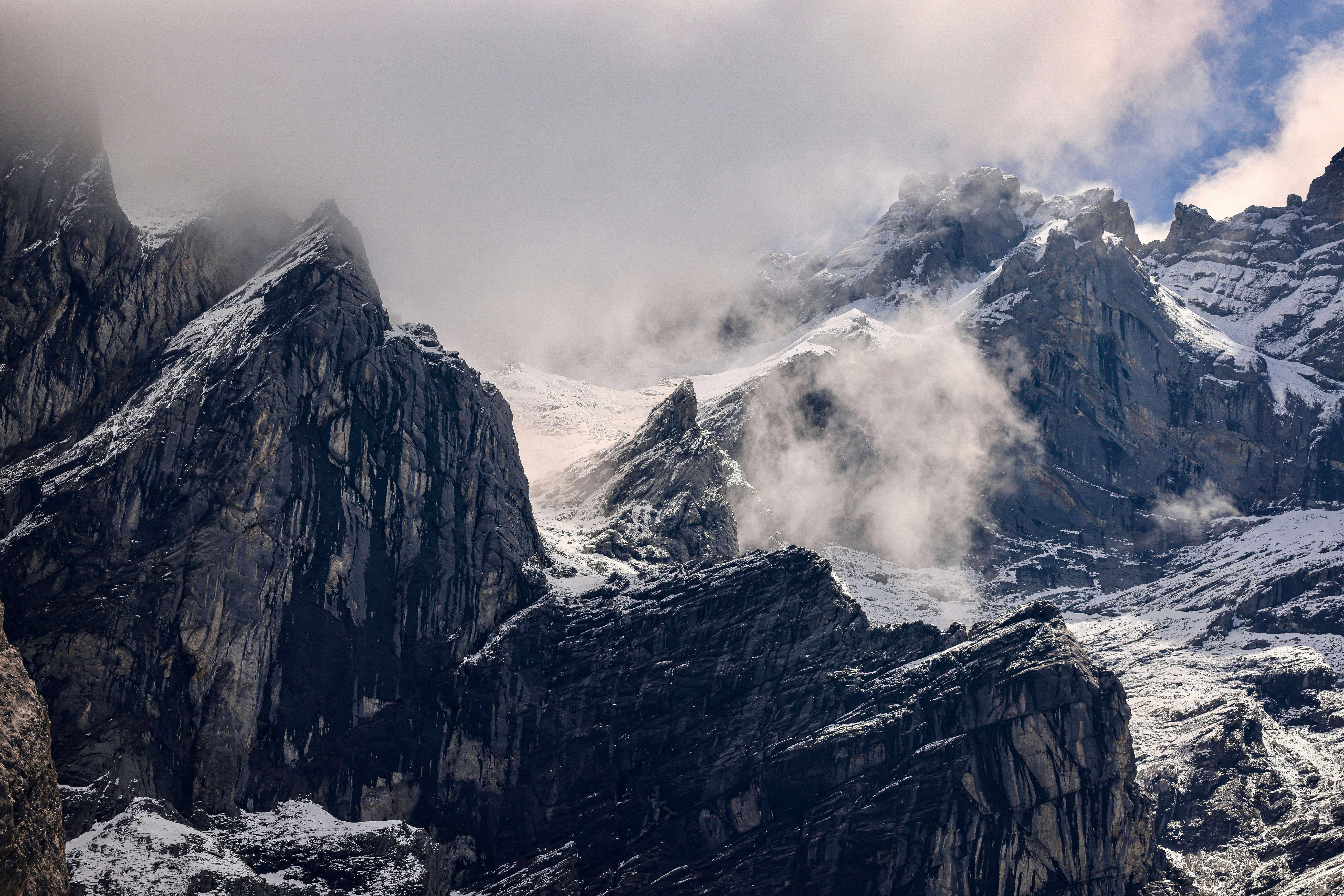 Photo by maximilian_brand