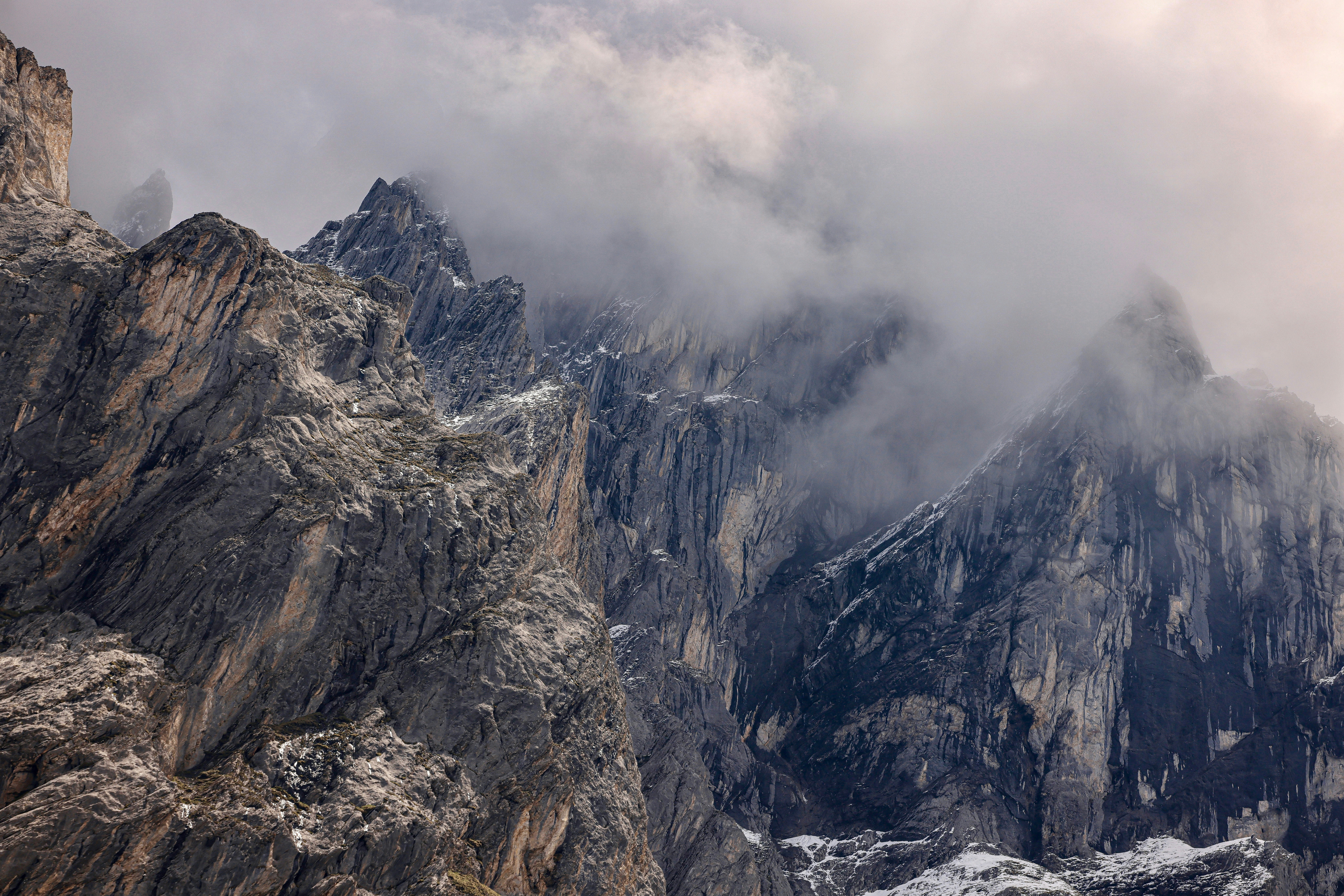 Photo by maximilian_brand