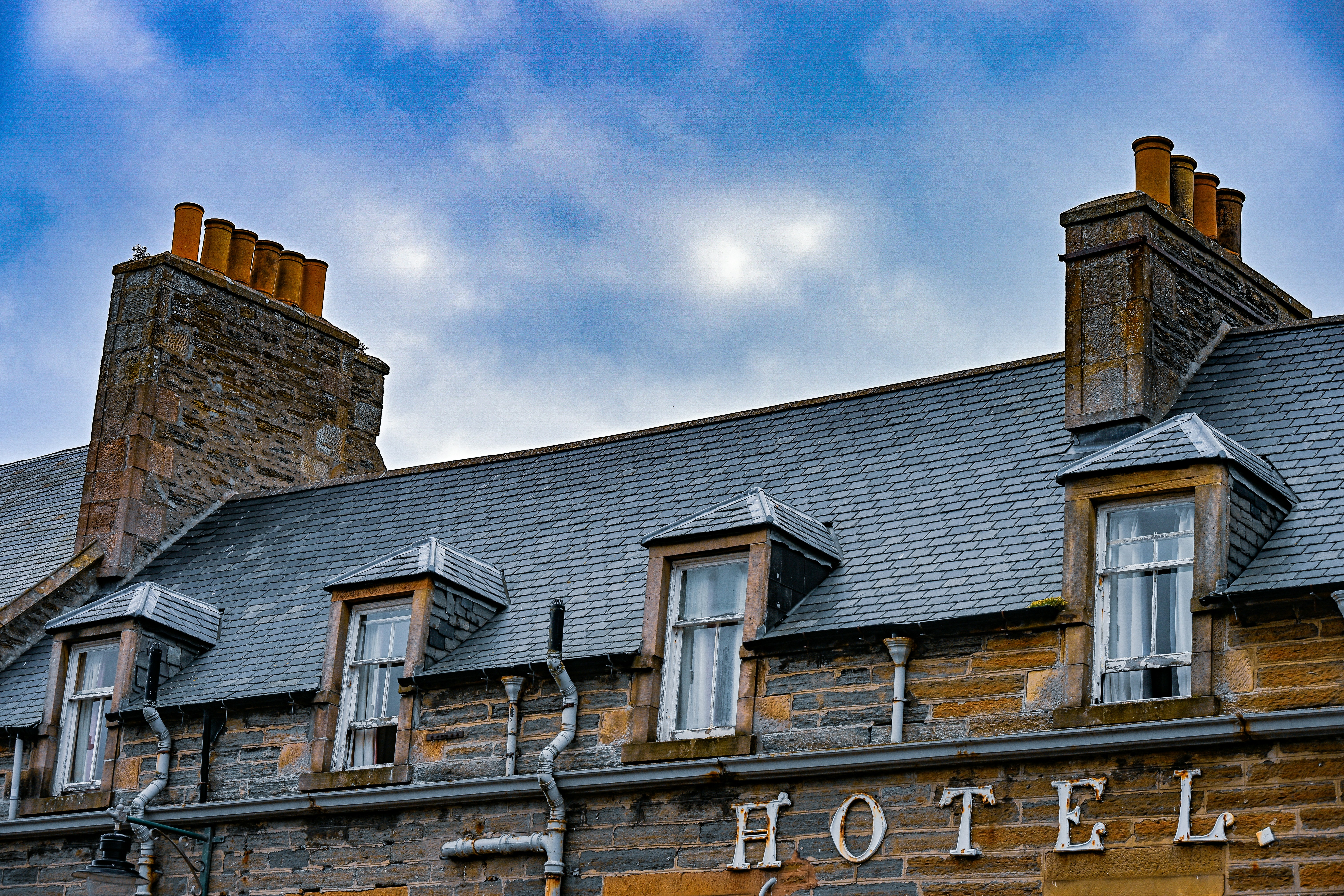 Asylum Hotel Occupancy Falls to 20,885 — Pressure on UK Inflation and Fiscal Budgets Eases