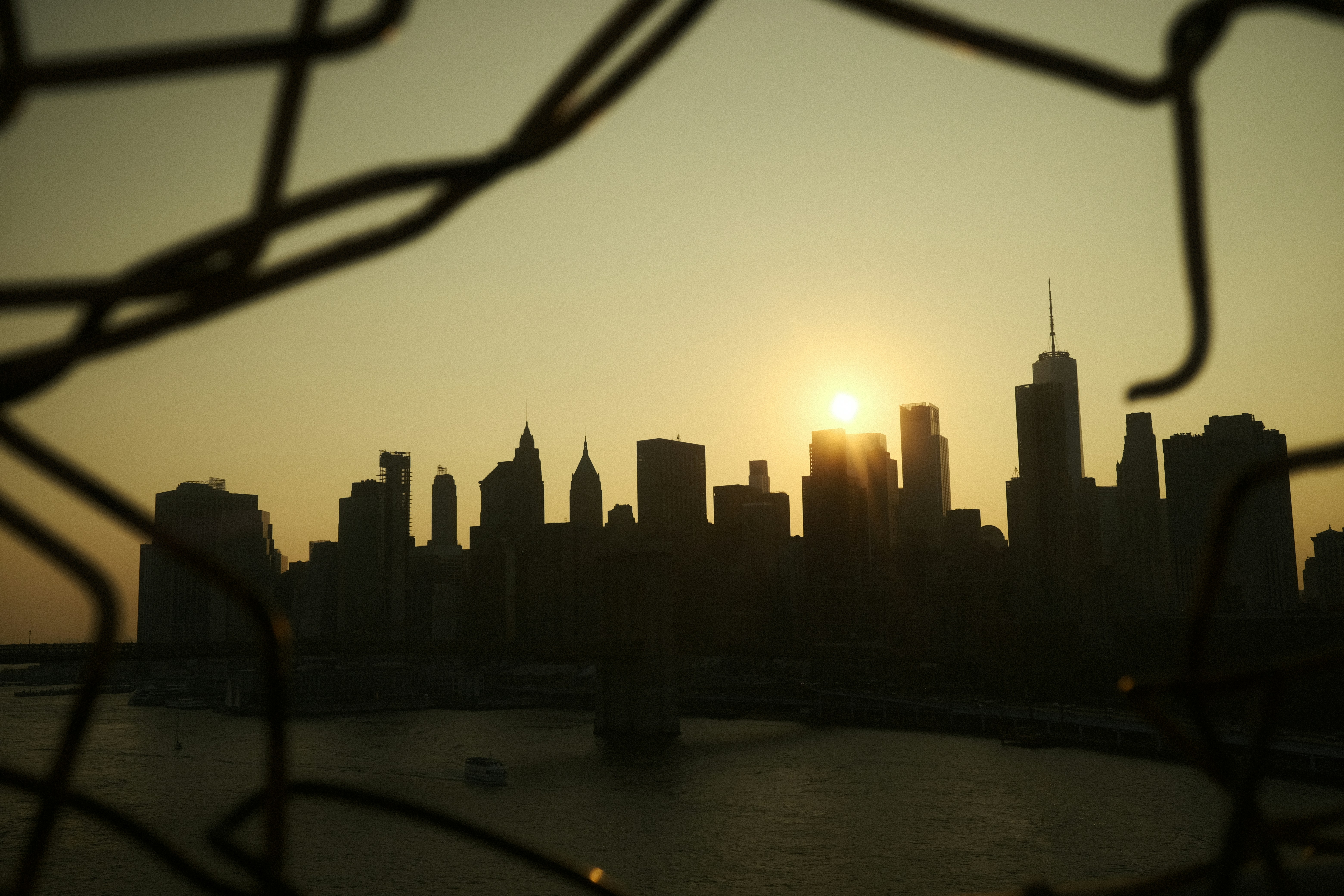 Comprehend The Reality Of LASIK Discomfort Levels And Find Out Why Countless Individuals Think About The Procedure Unexpectedly Comfortable; Your Vision Correction Journey Is On The Horizon