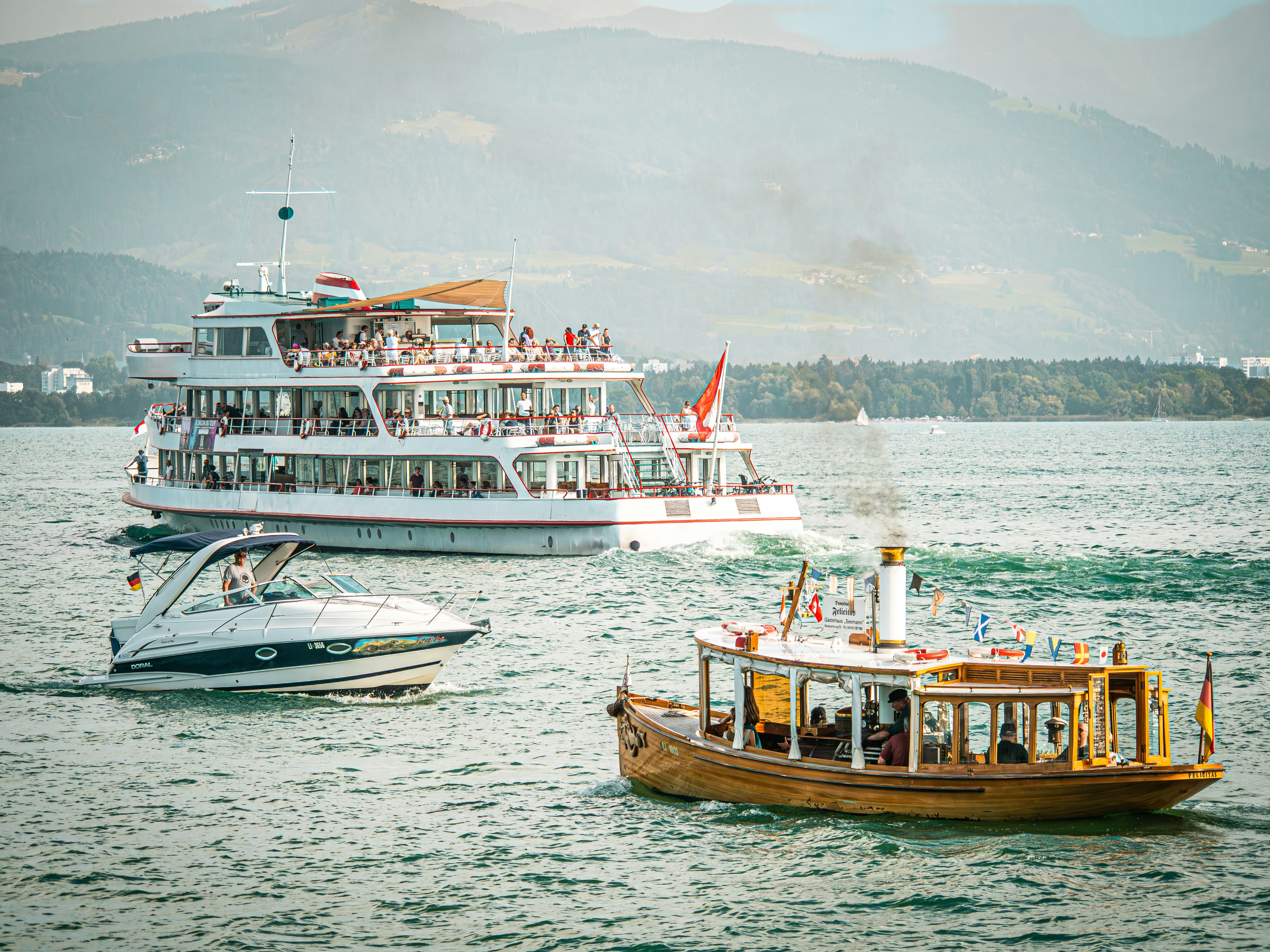 Photo by poli_graphy