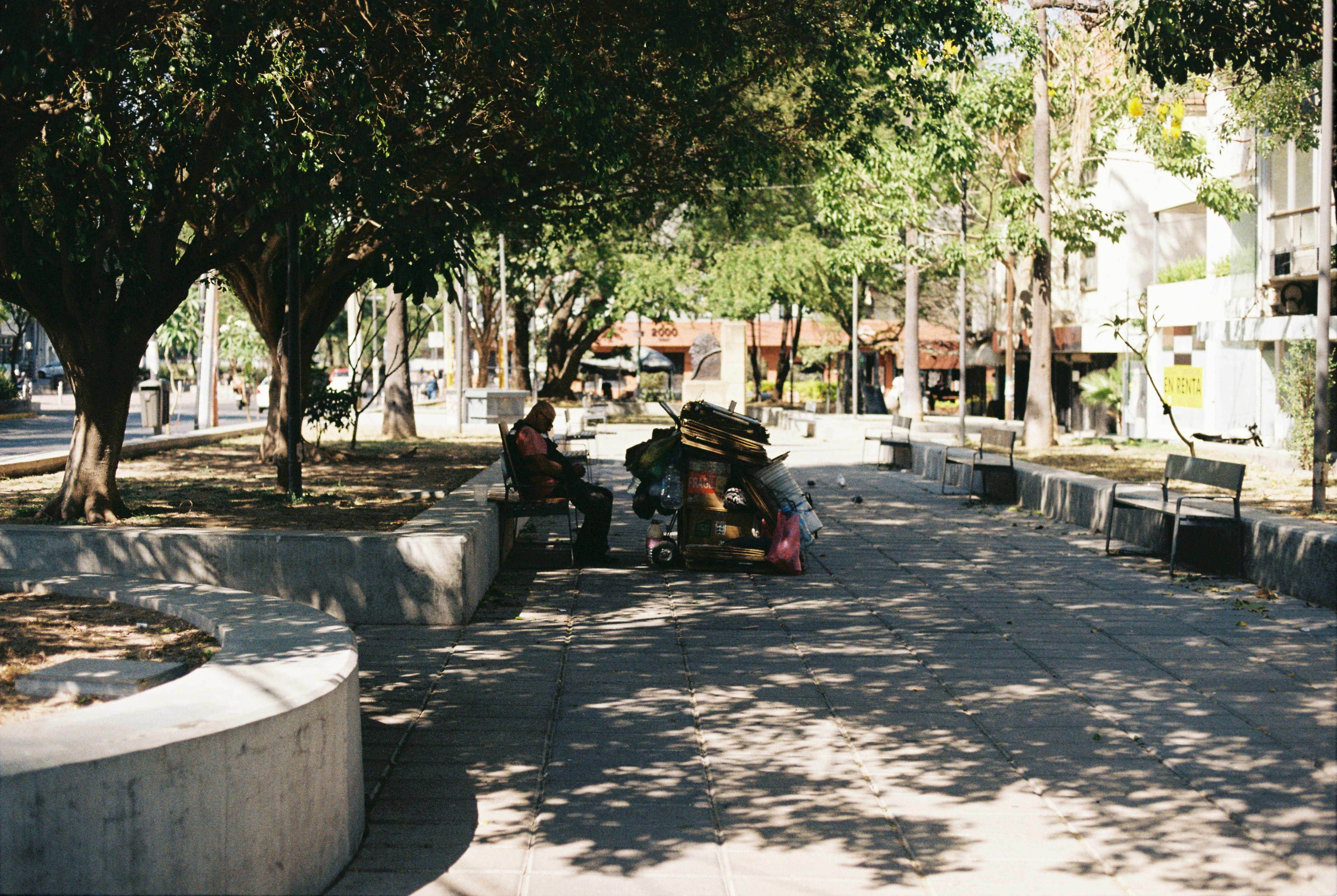 Photo by miguelheezg