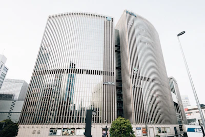 Buying commercial spaces