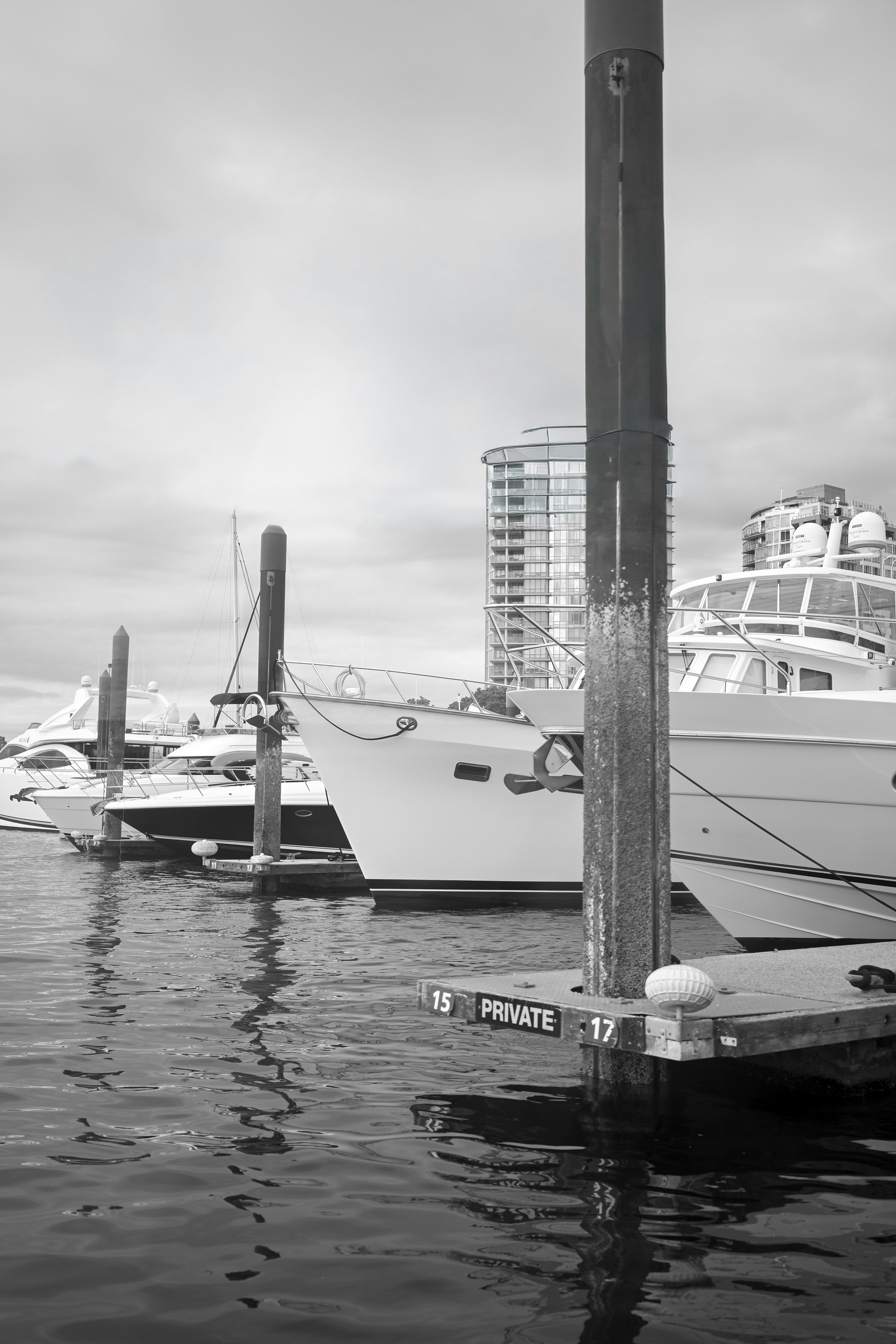 Photo by jonathankslim