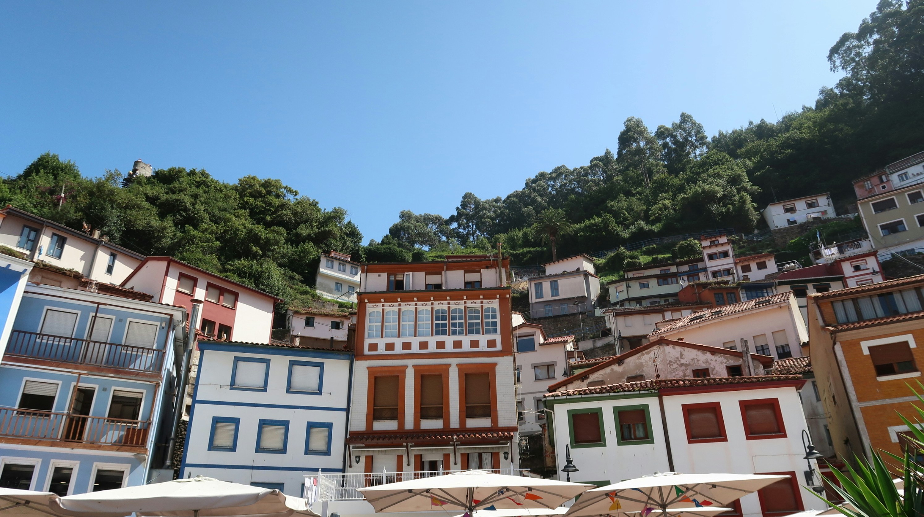 Portfolios That Resonate: Learning from Character Development in Storytelling