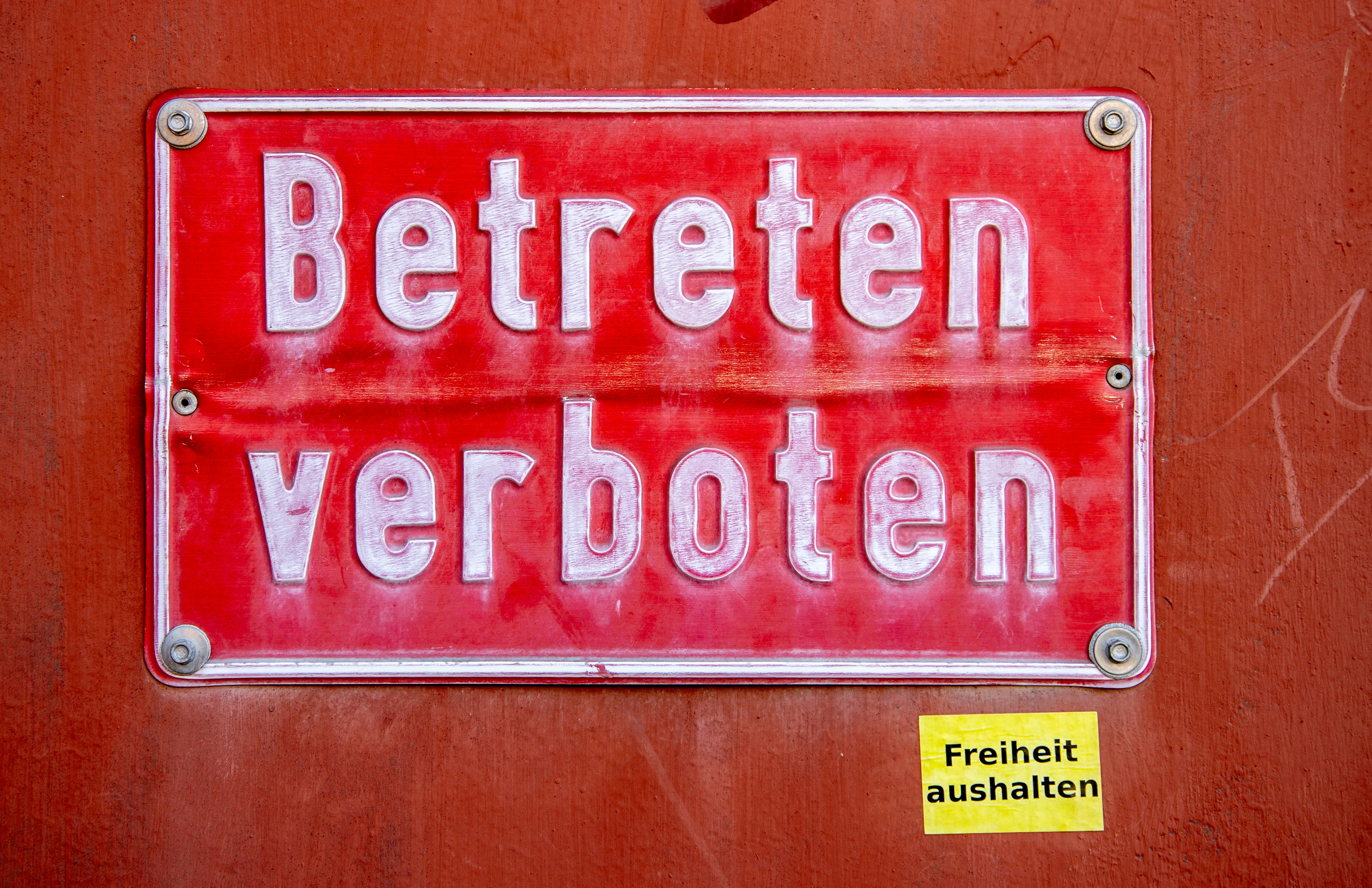 Red sign with german text \