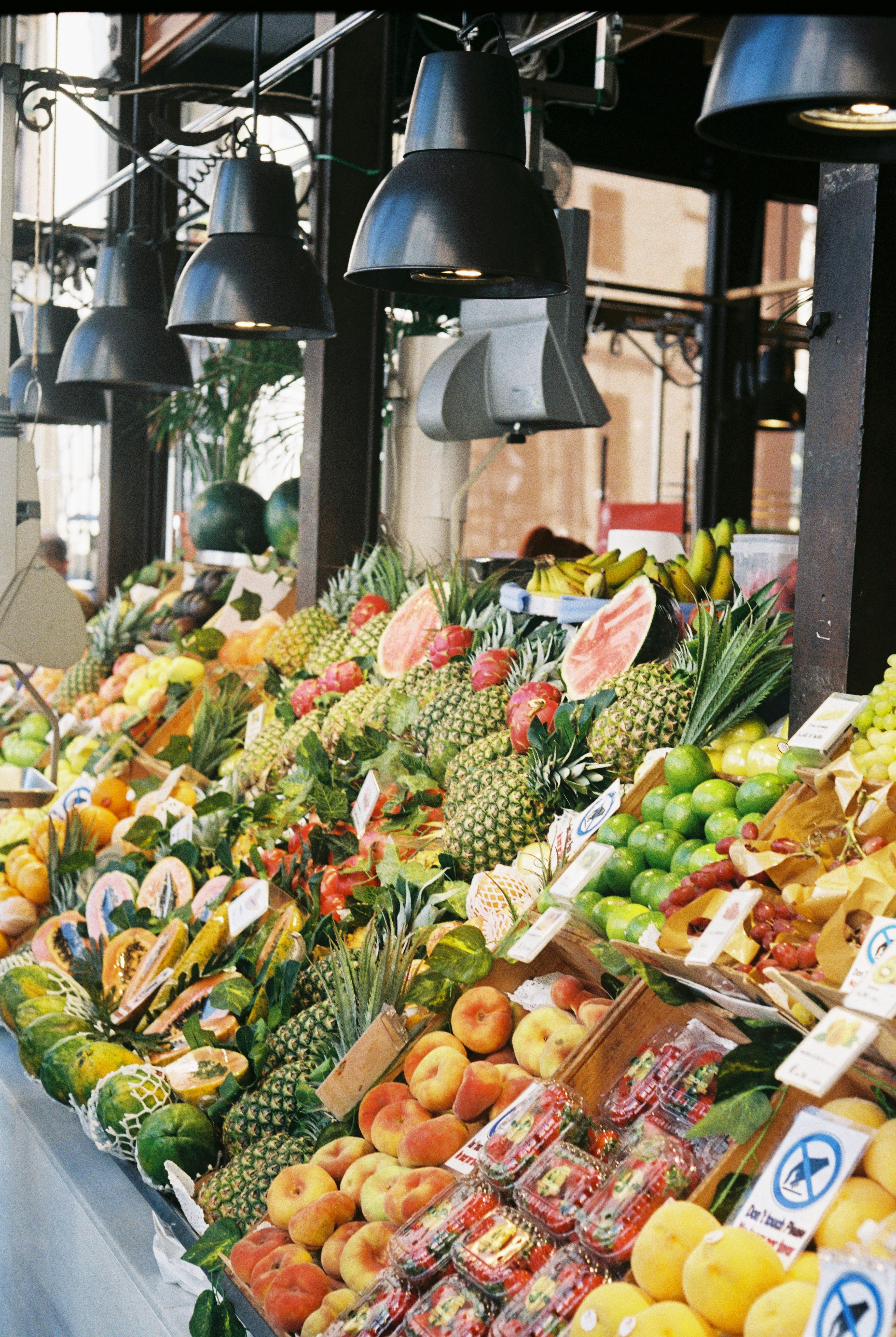 budget solo travel Spain guide