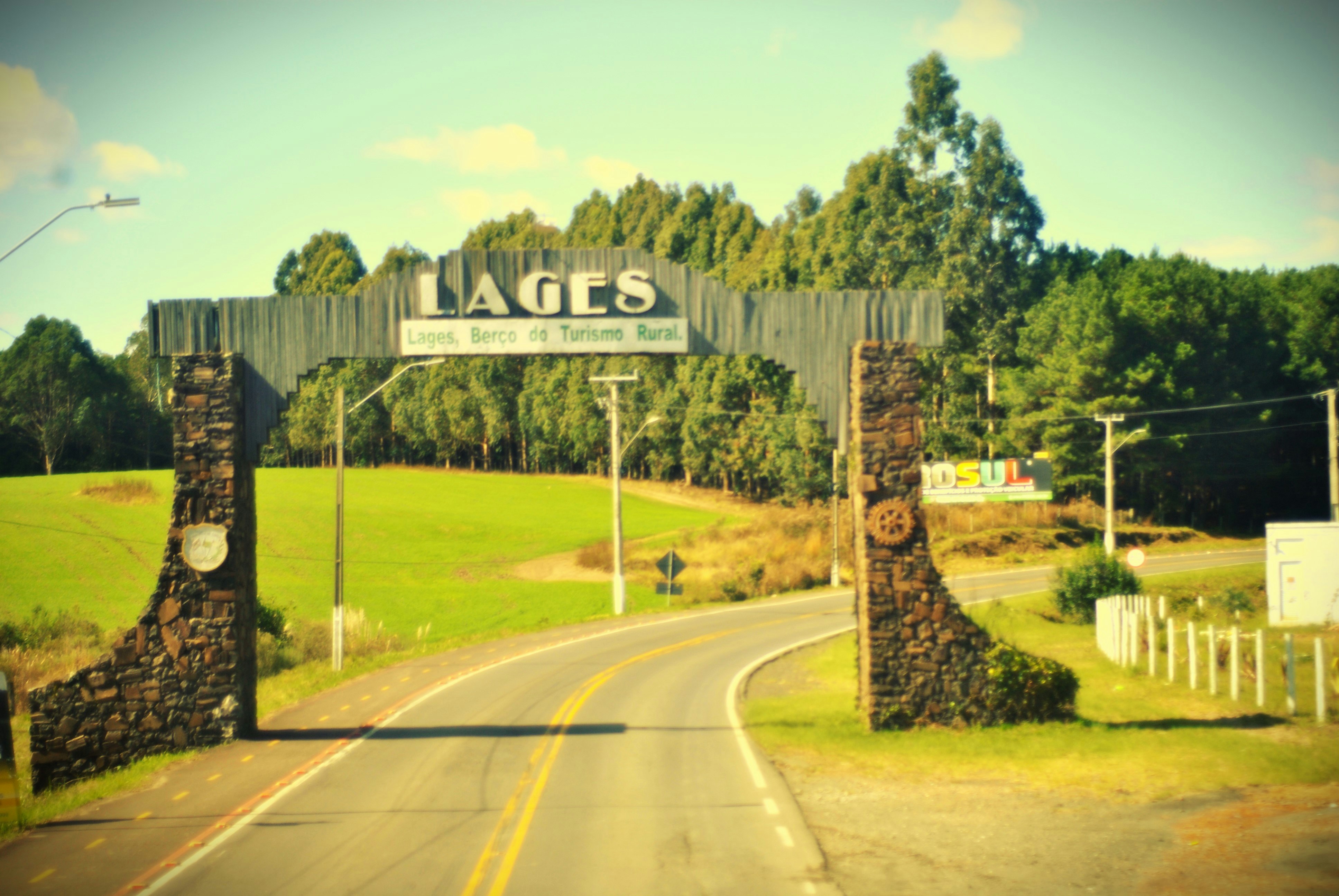 Entrance archway to the city of lages, brazil