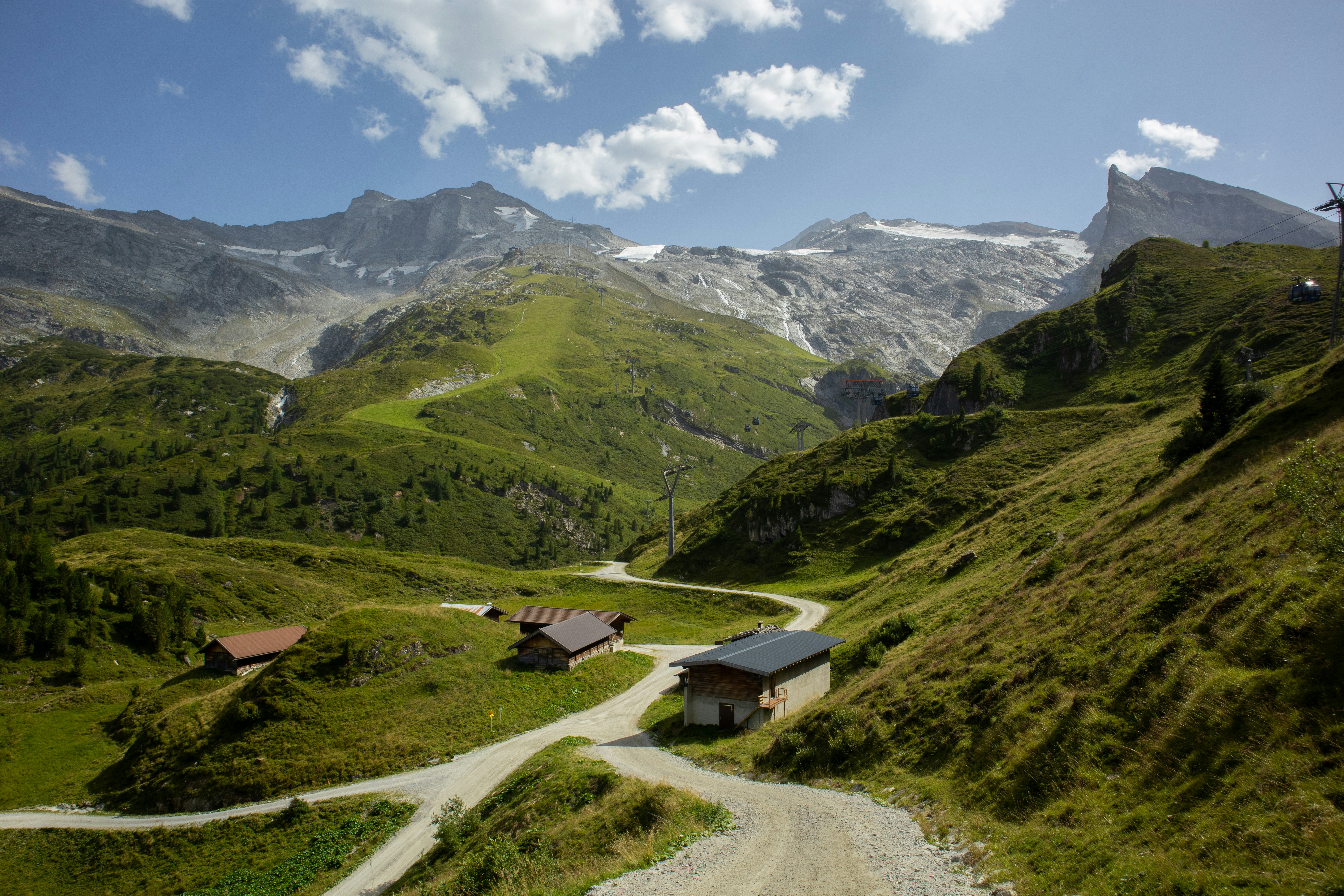 Austrian Alps road trip: car rental rules, tolls, and winter driving