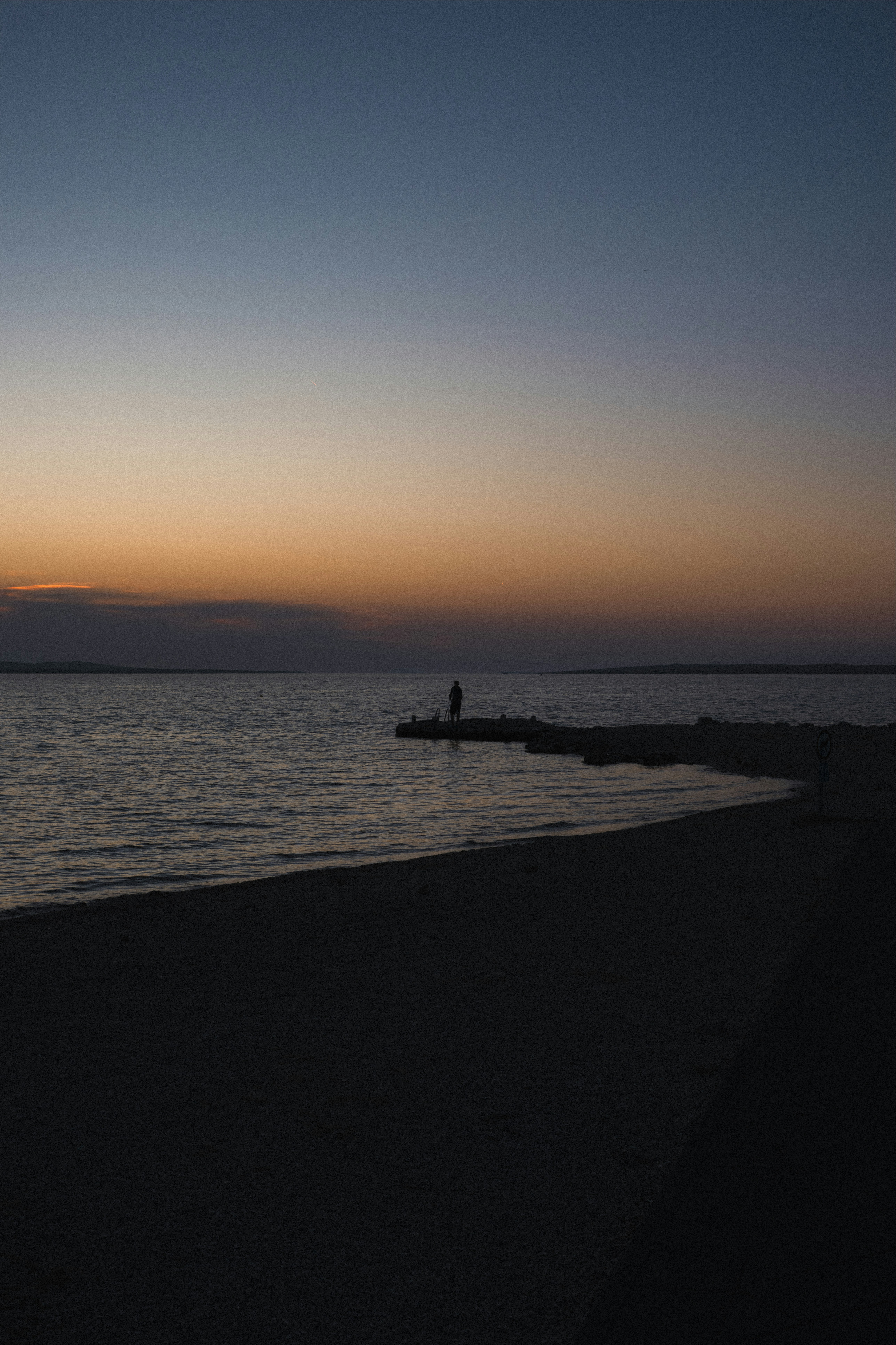 Photo by throughalekslens