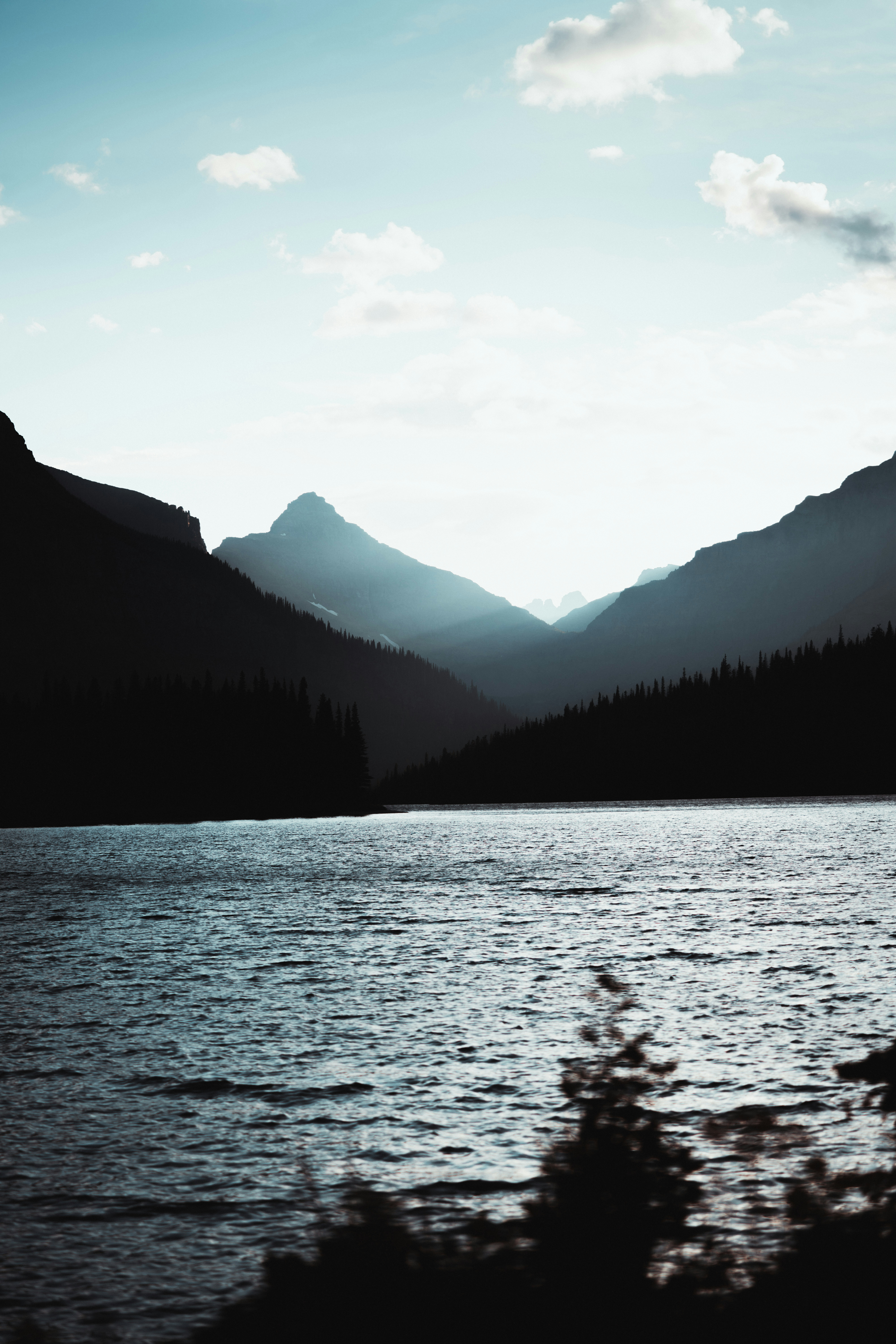 Serene lake with mountains at sunrise photo – Free Wallpaper Image on  Unsplash, image size:3000x4500