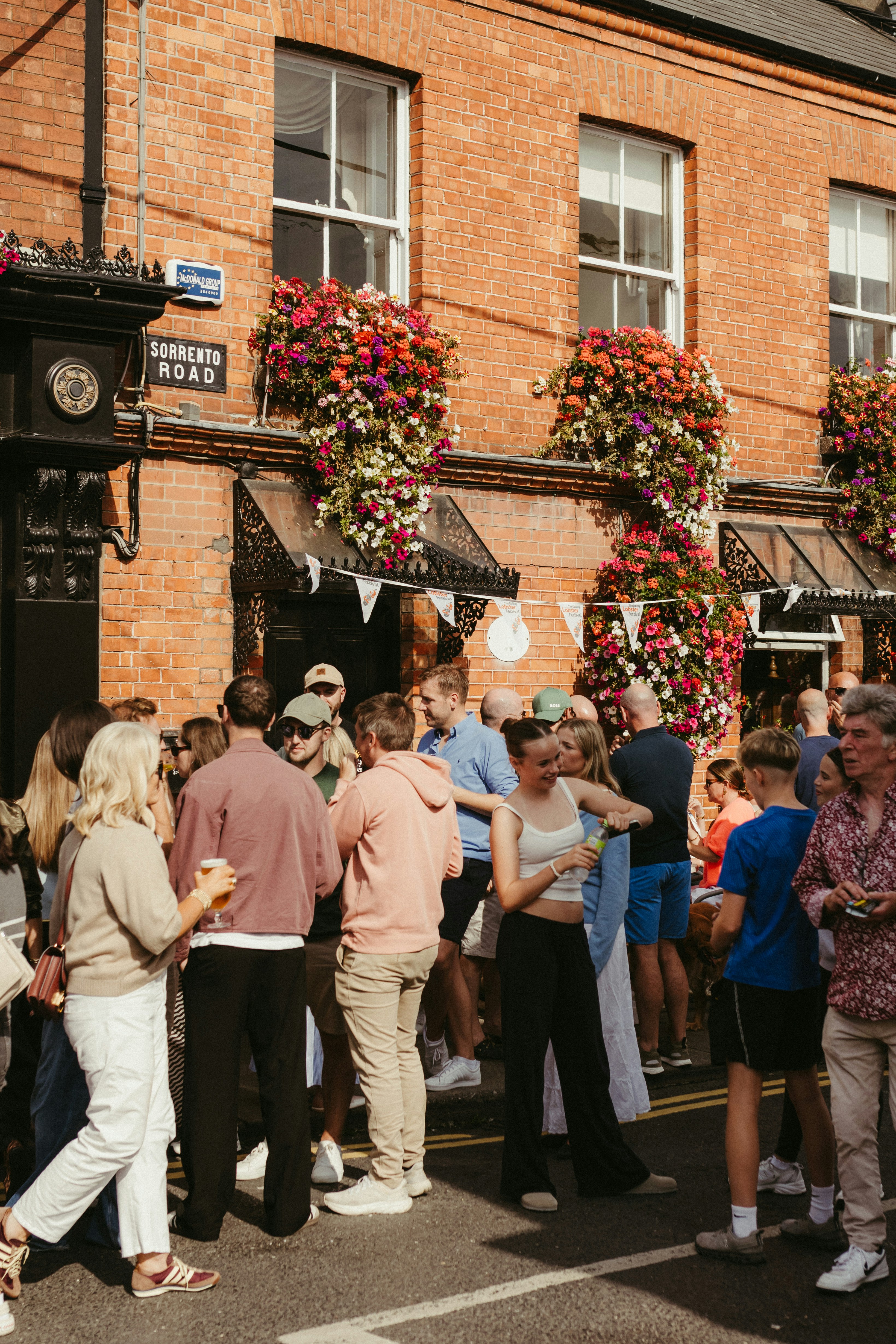 Photo by jonathanborba