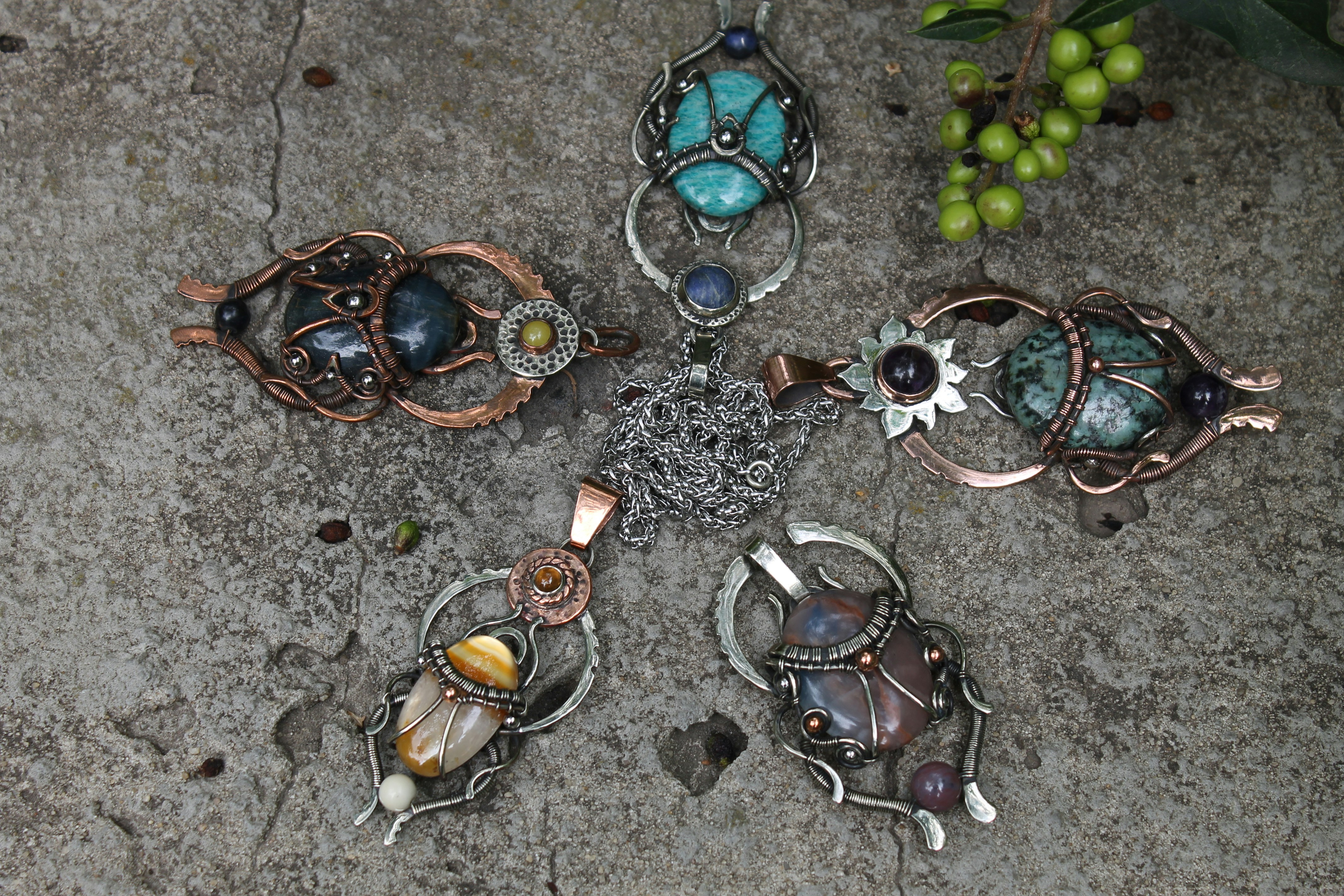 Lebanese handcrafted silver jewellery designs
