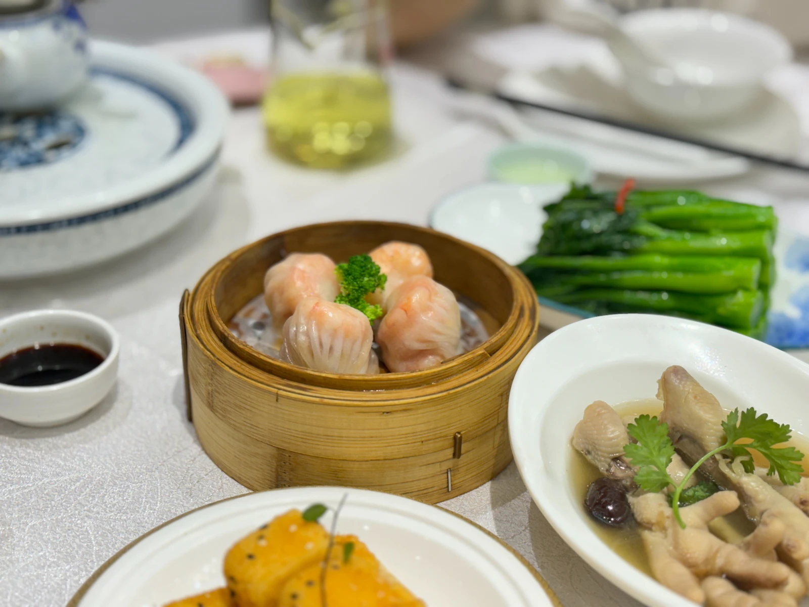 Dim sum di bamboo steamer