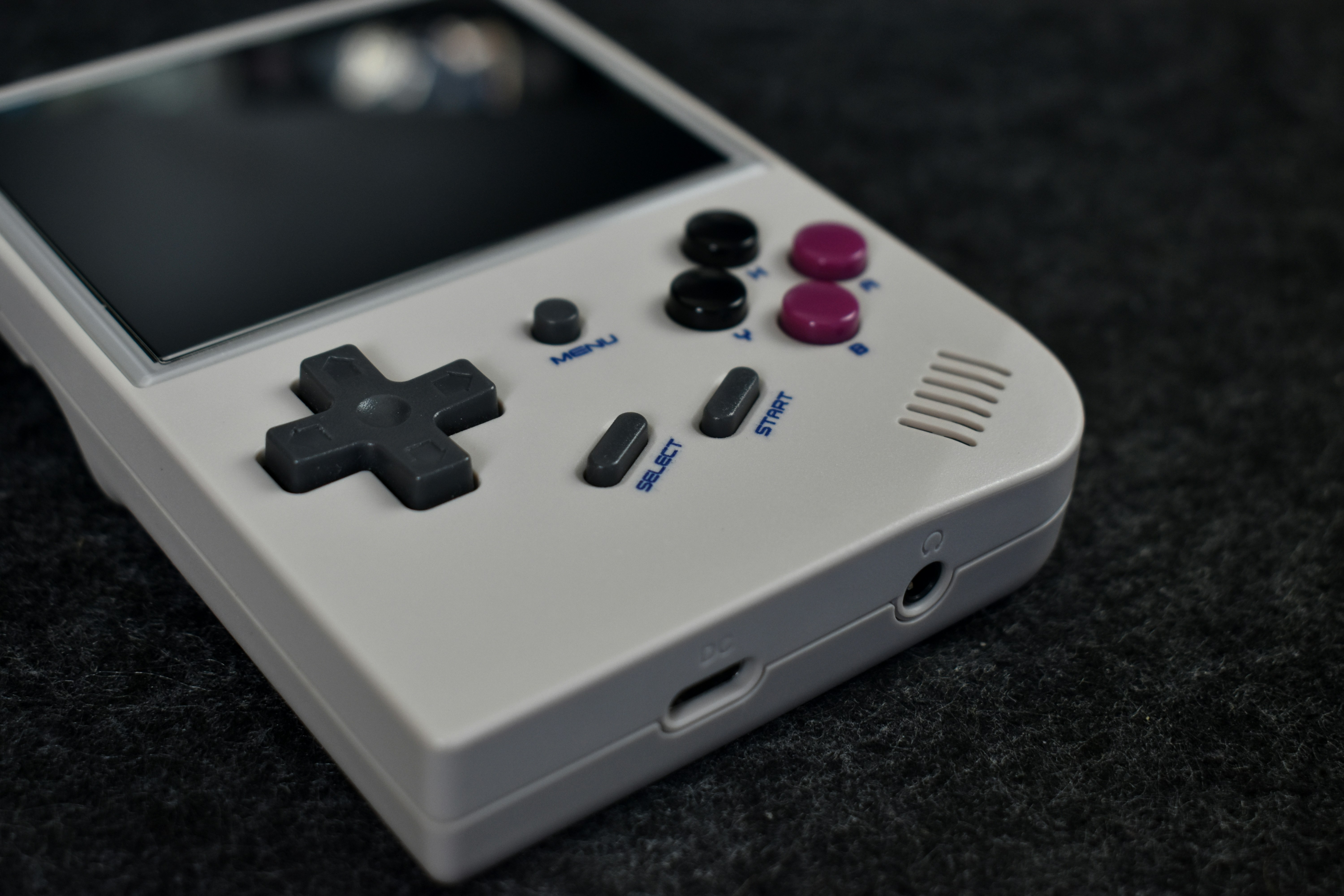 携帯型ゲーミングデバイス