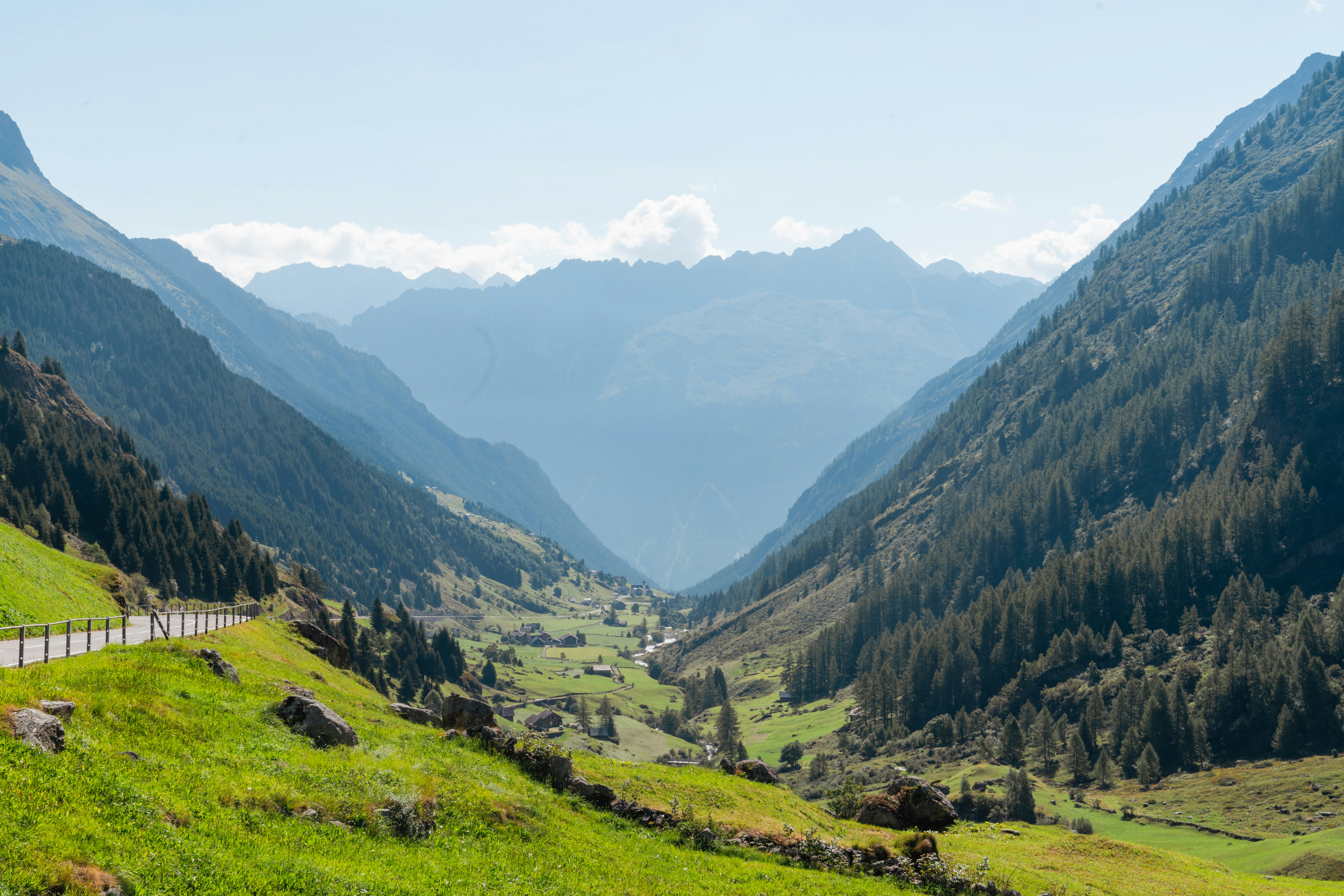 Photo by hassananayi