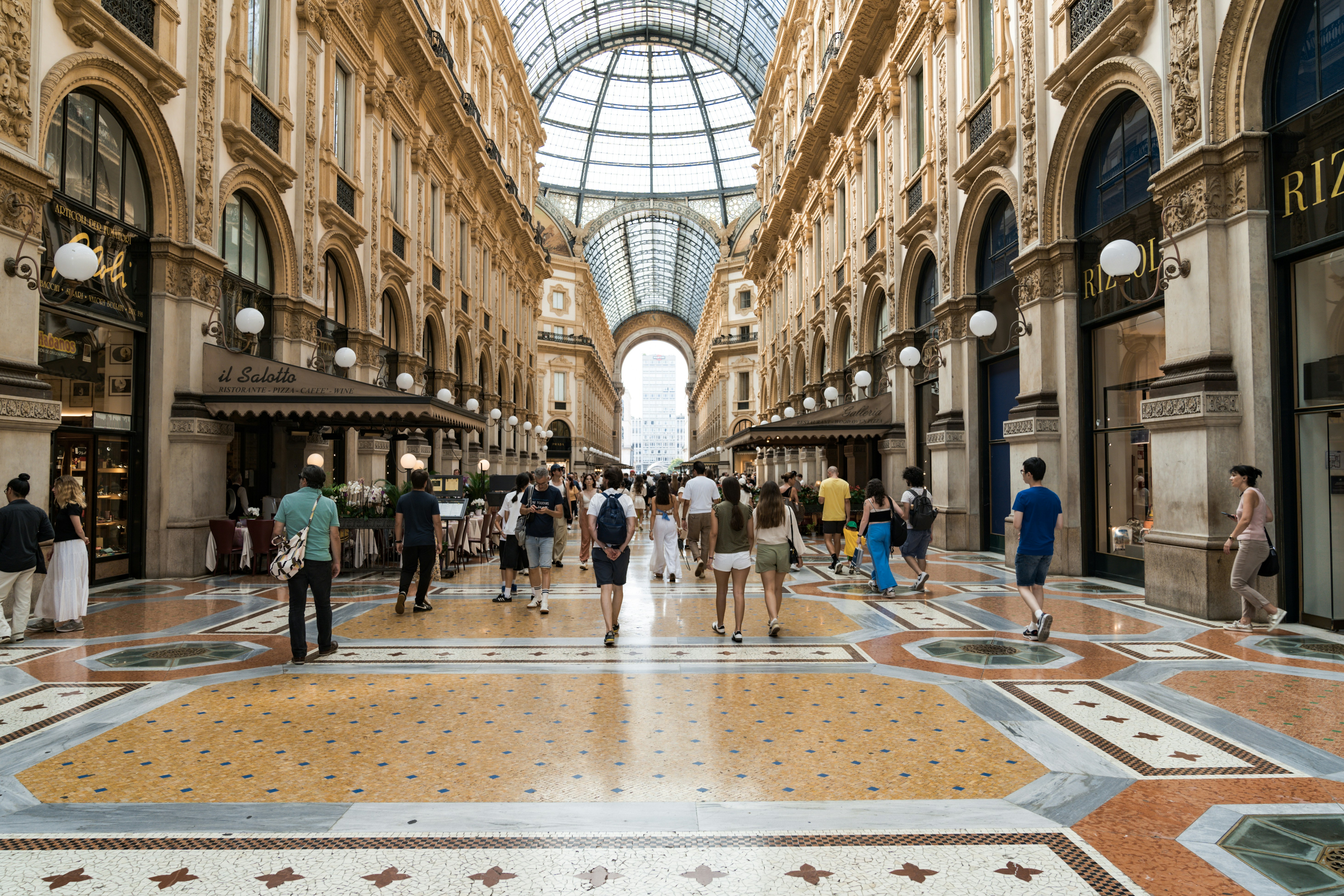 Photo by hassananayi